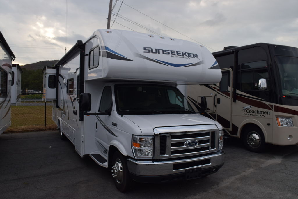 2018 FOREST RIVER SUNSEEKER 3010DS