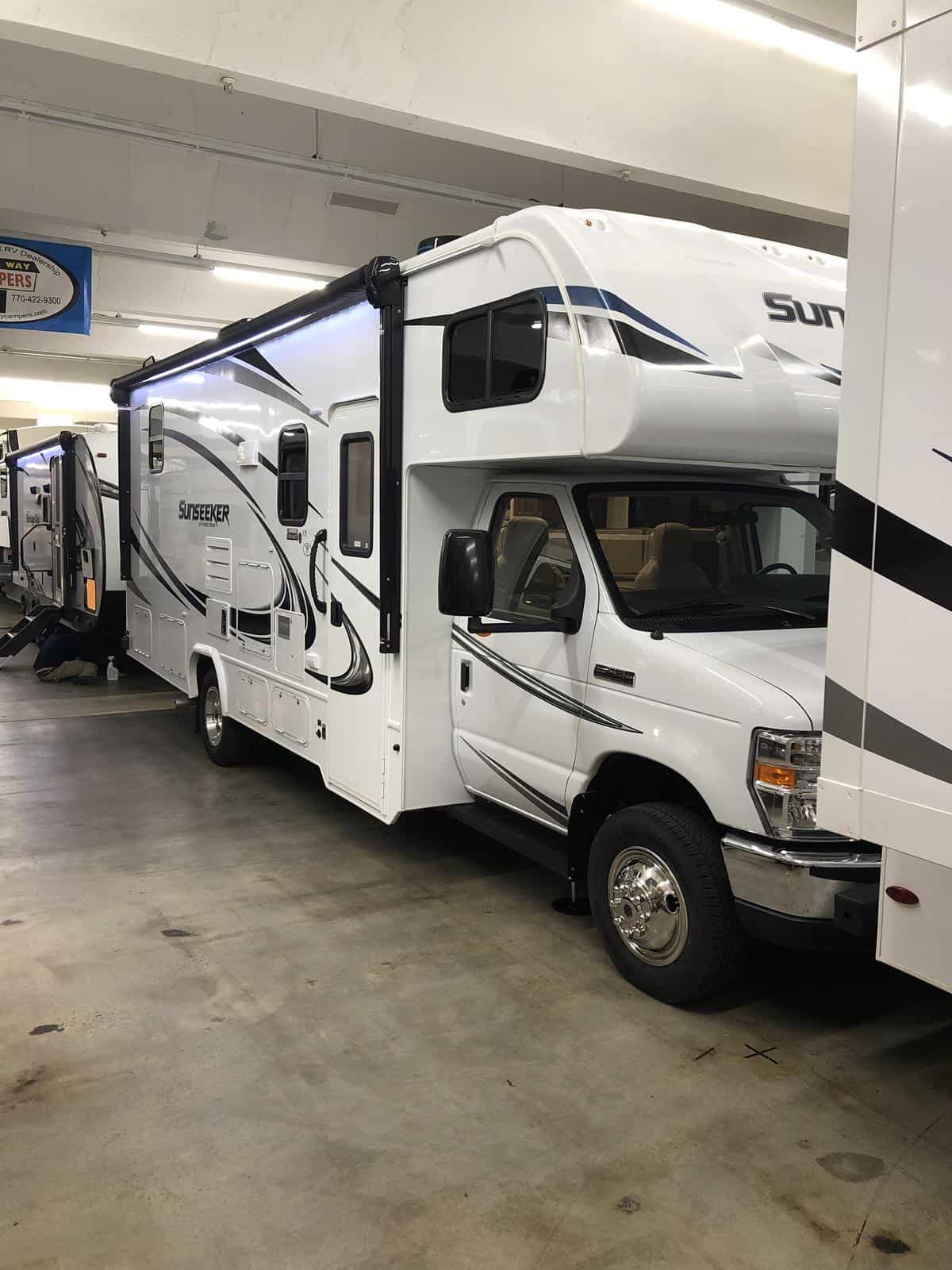 NEW 2019 Forest river Sunseeker 2440DS