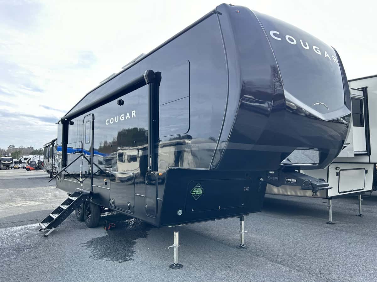 NEW 2024 Keystone COUGAR 260MLE