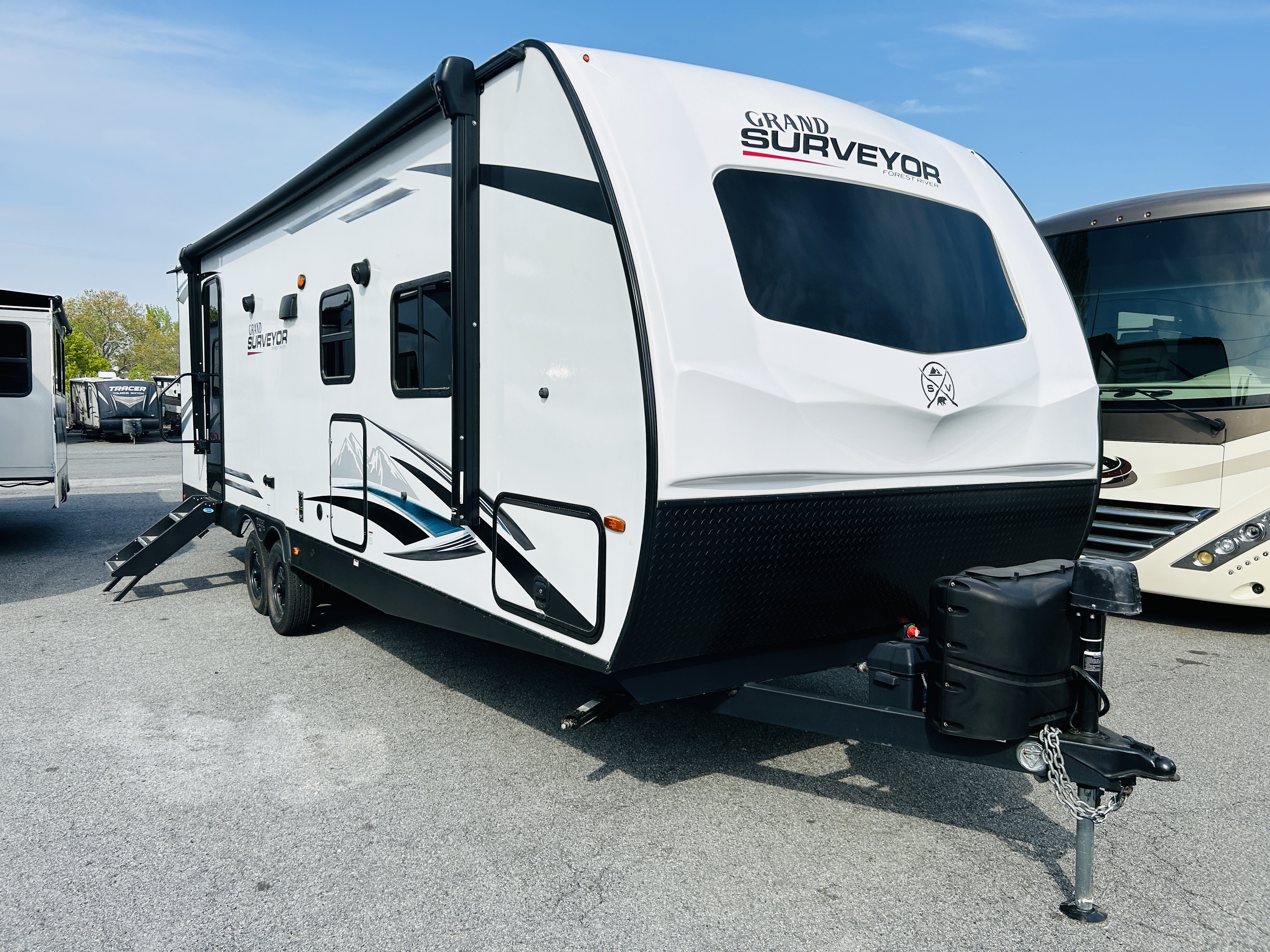 USED 2023 Forest River SURVEYOR 267RBSS
