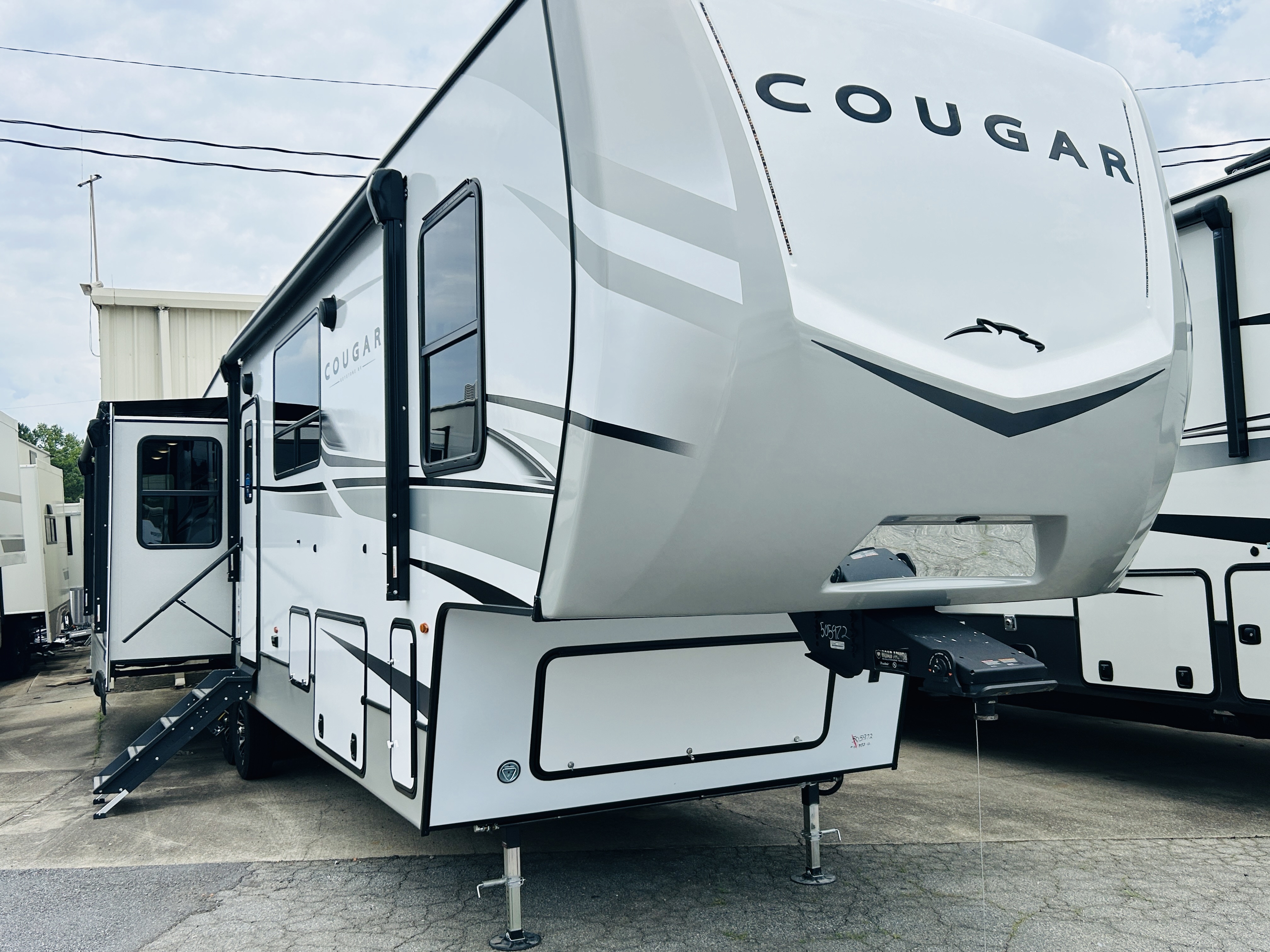 NEW 2024 Keystone COUGAR 368MBI
