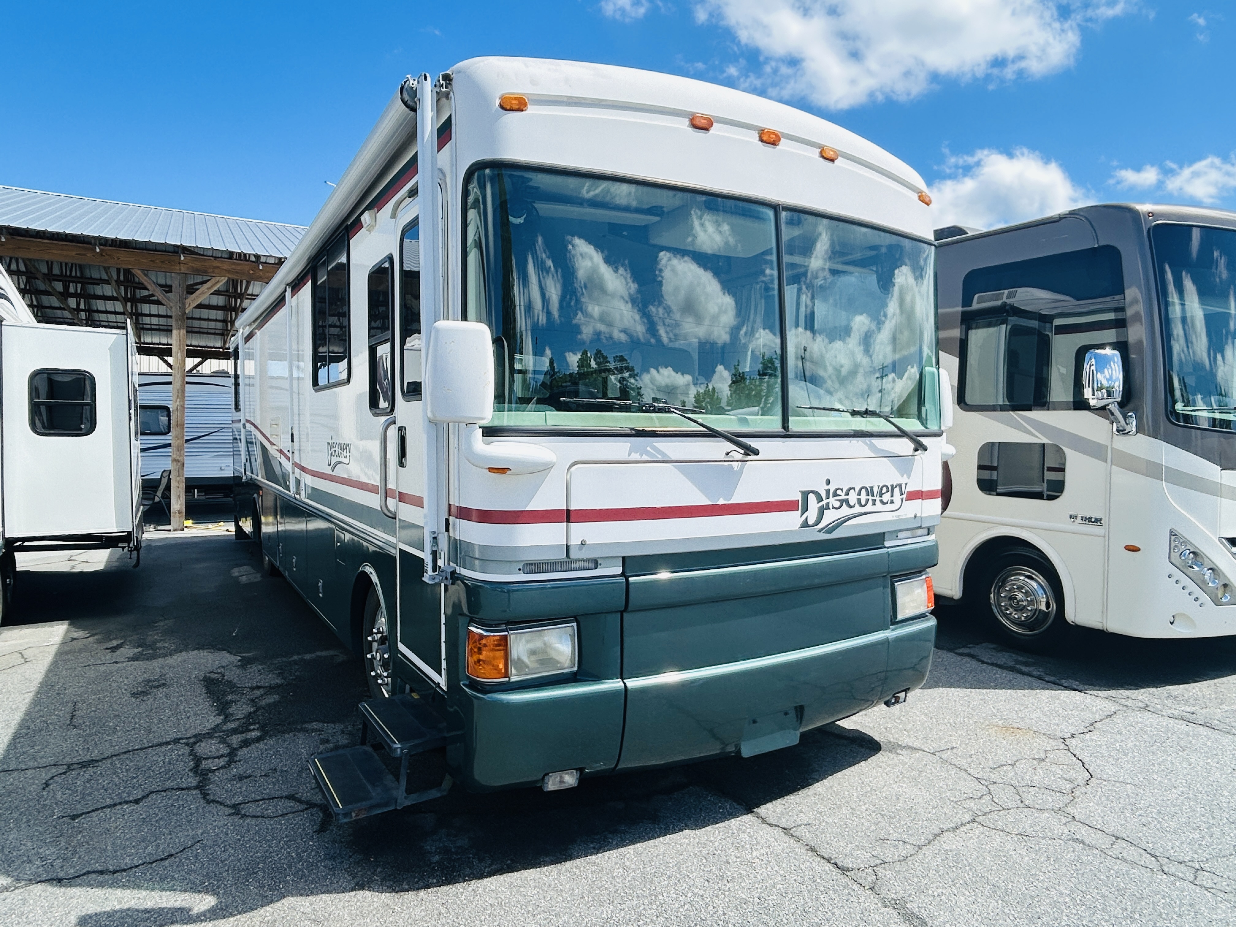 USED 1998 Fleetwood DISCOVERY 34Q