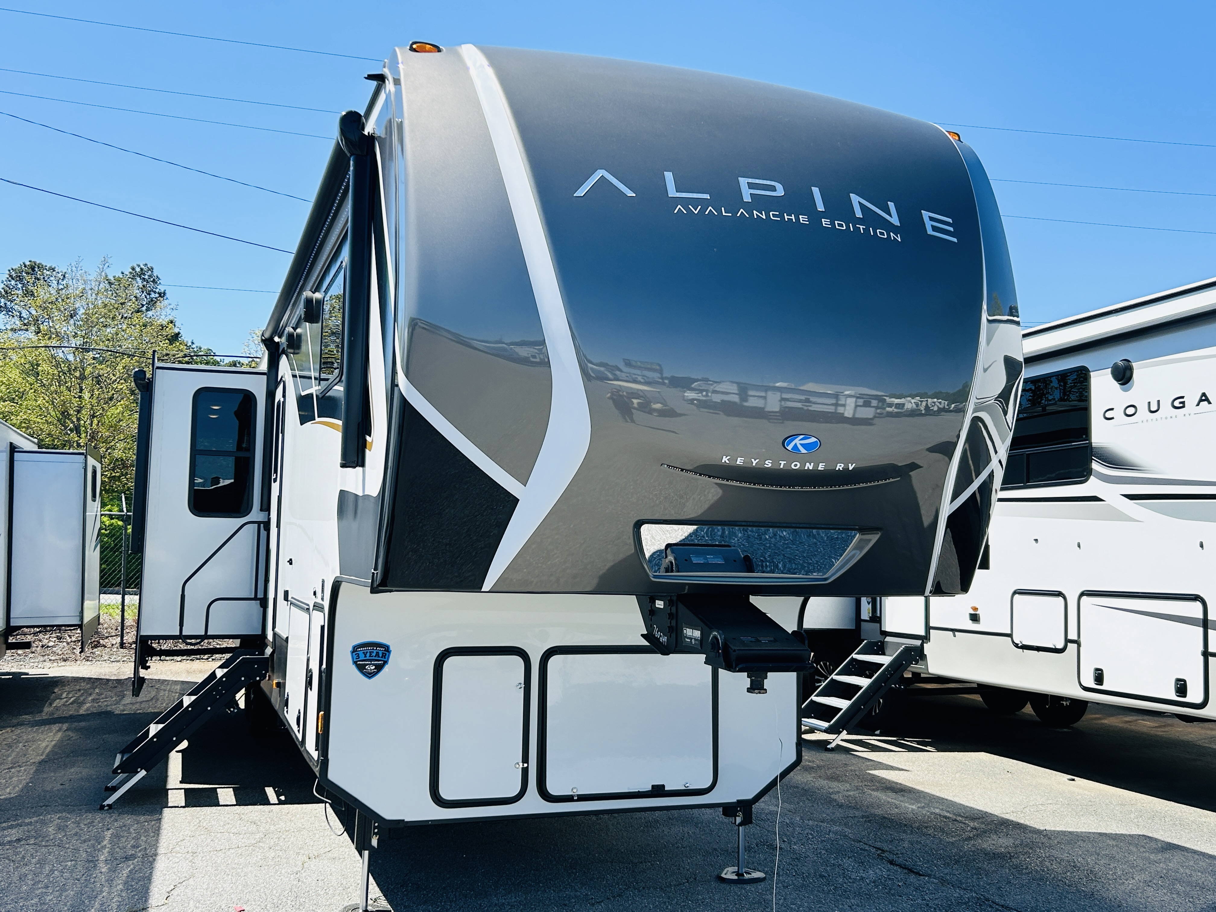 NEW 2024 Keystone AVALANCHE 390DS