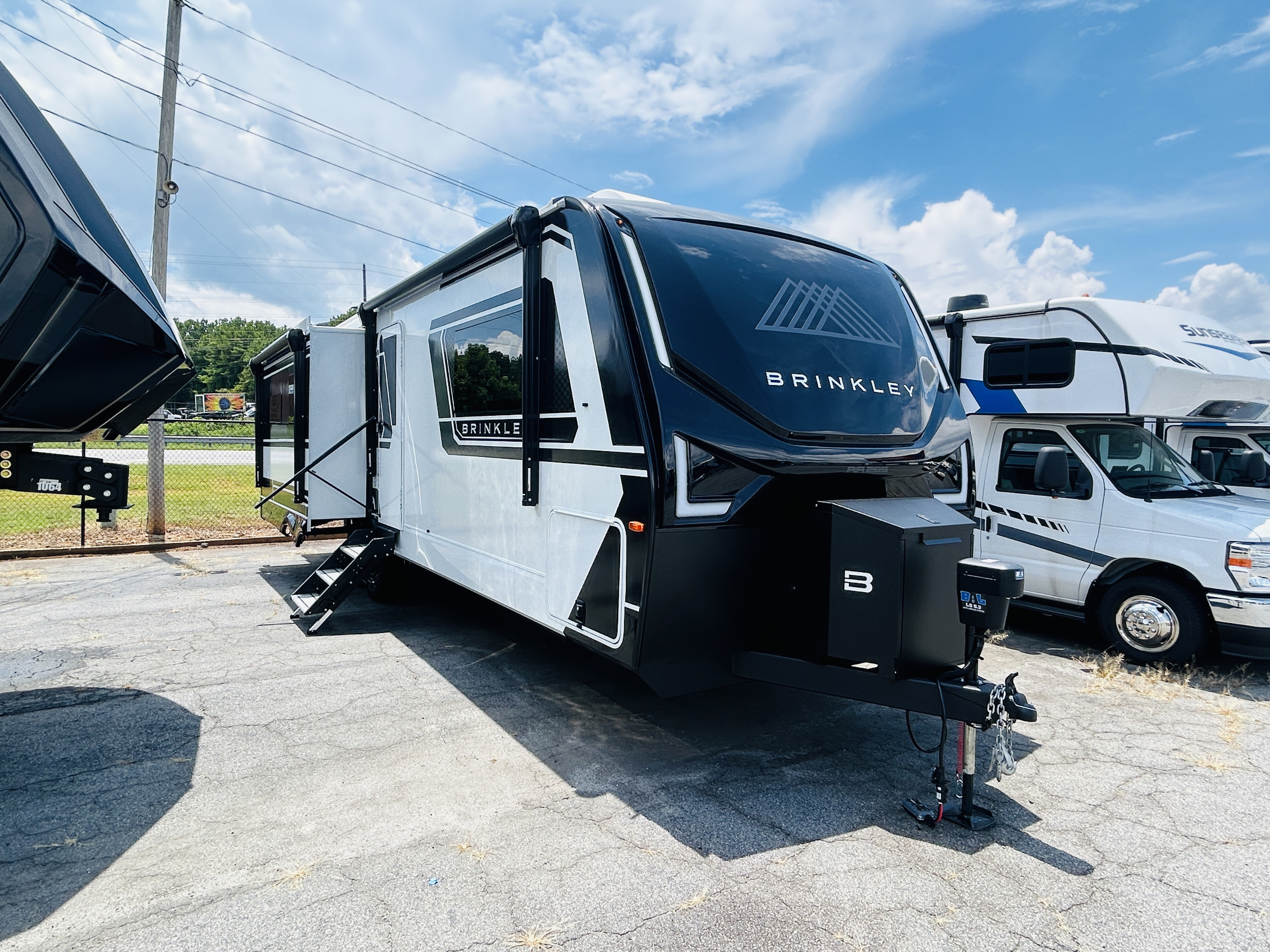 NEW 2025 Brinkley MODEL Z AIR 285