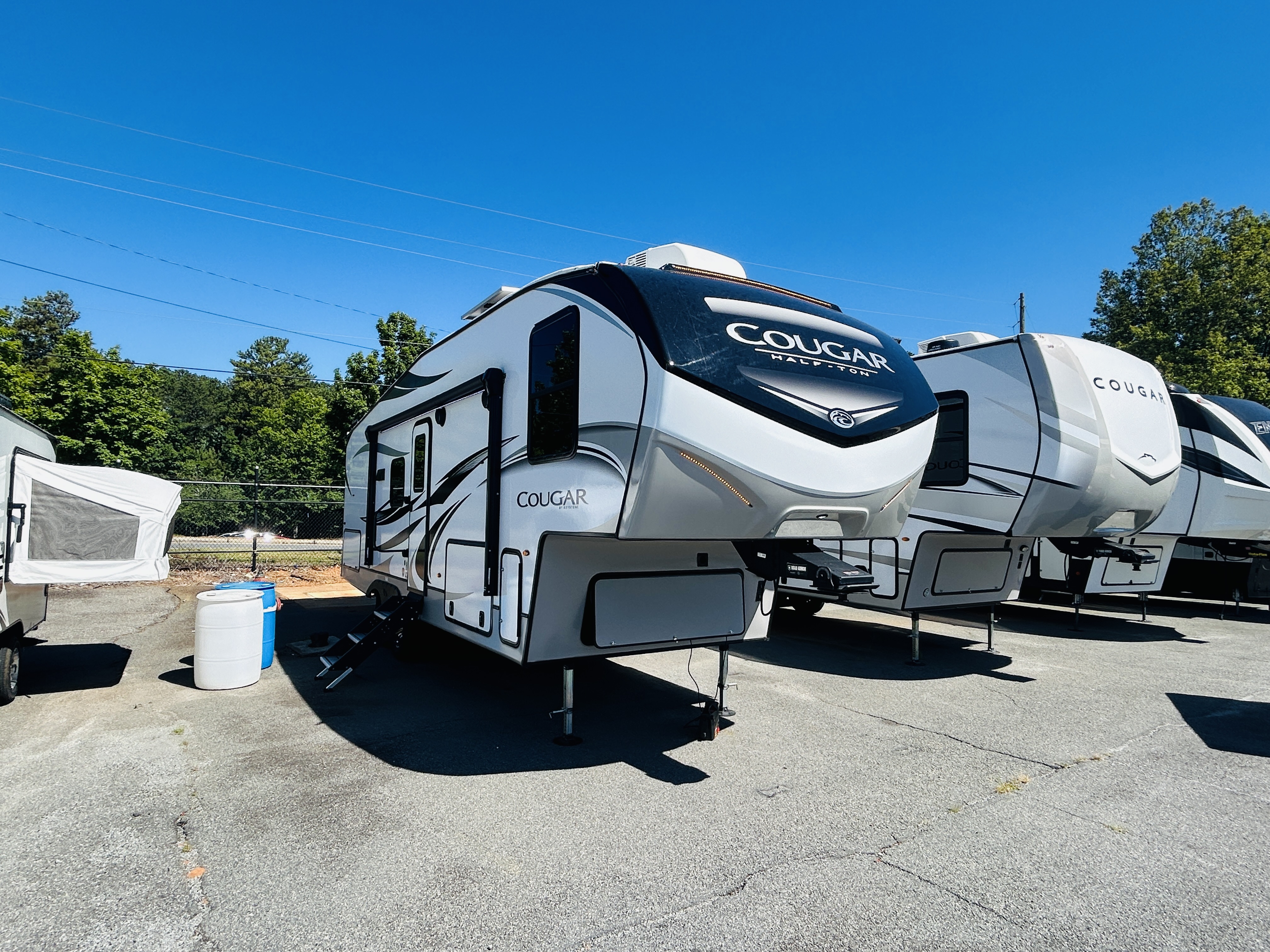 USED 2023 Keystone COUGAR 25RES