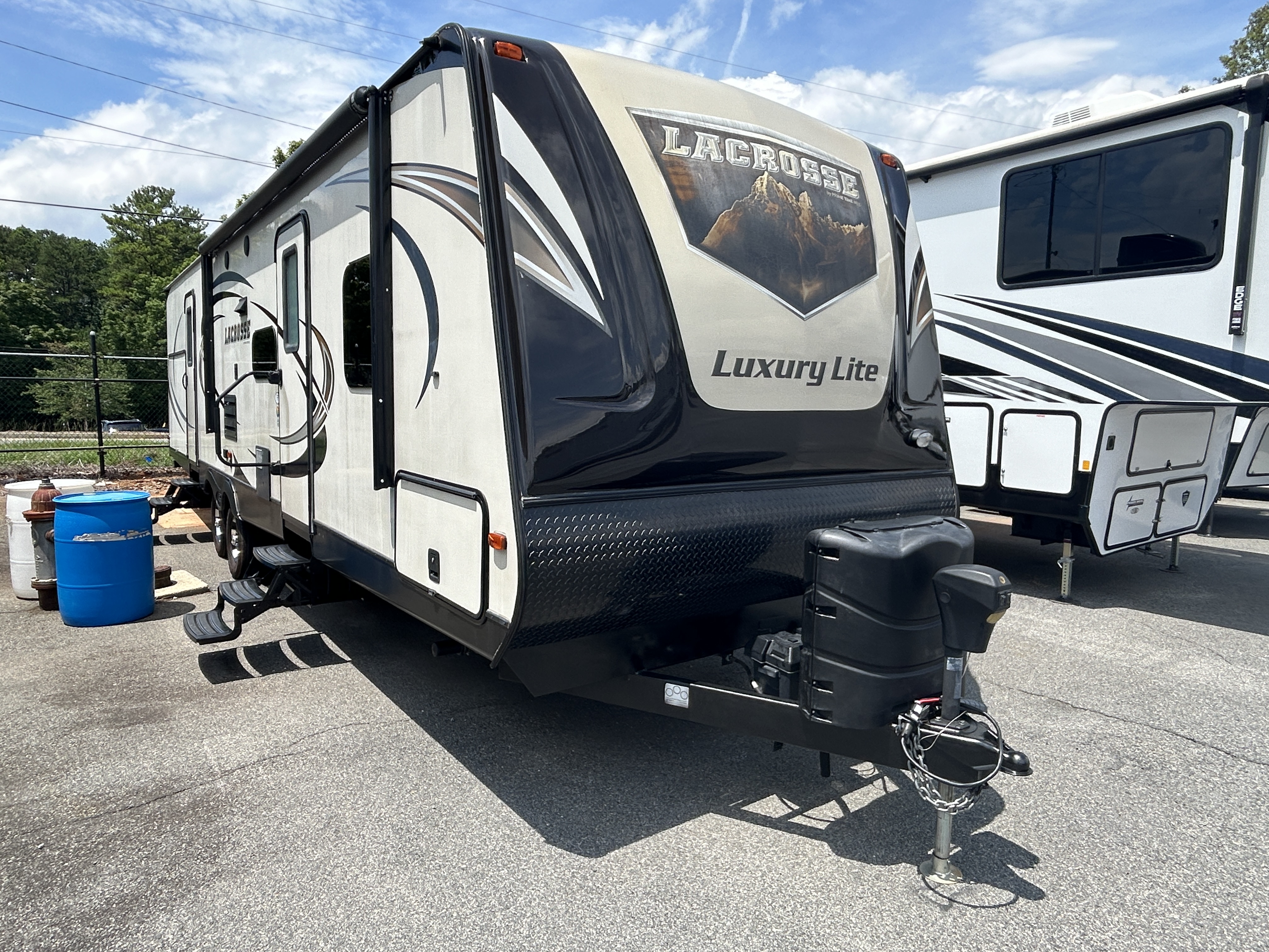 USED 2016 Prime Time LACROSSE 318BHS