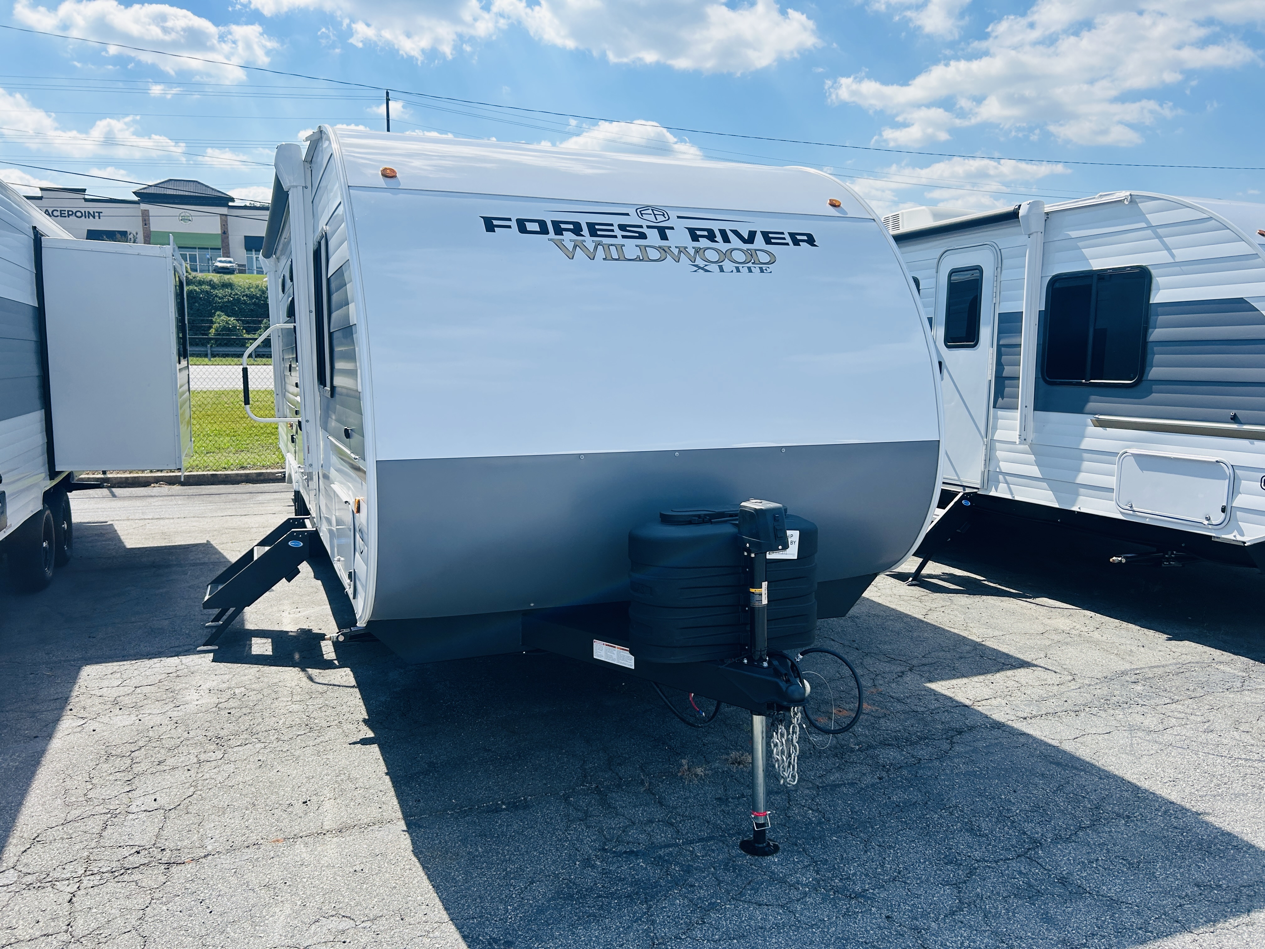 NEW 2025 Forest River WILDWOOD 28VBXL