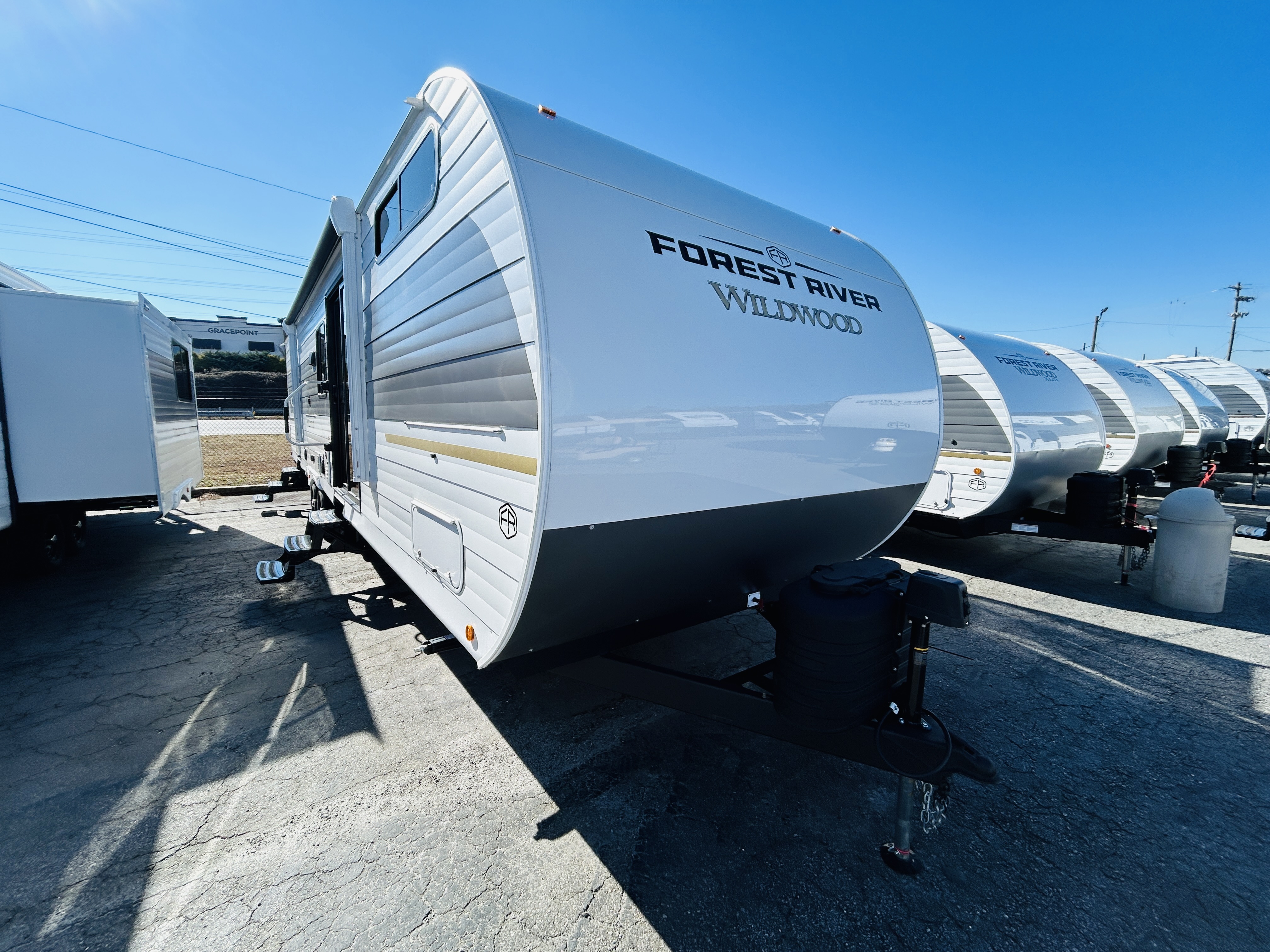 NEW 2025 Forest River WILDWOOD 36VBDS