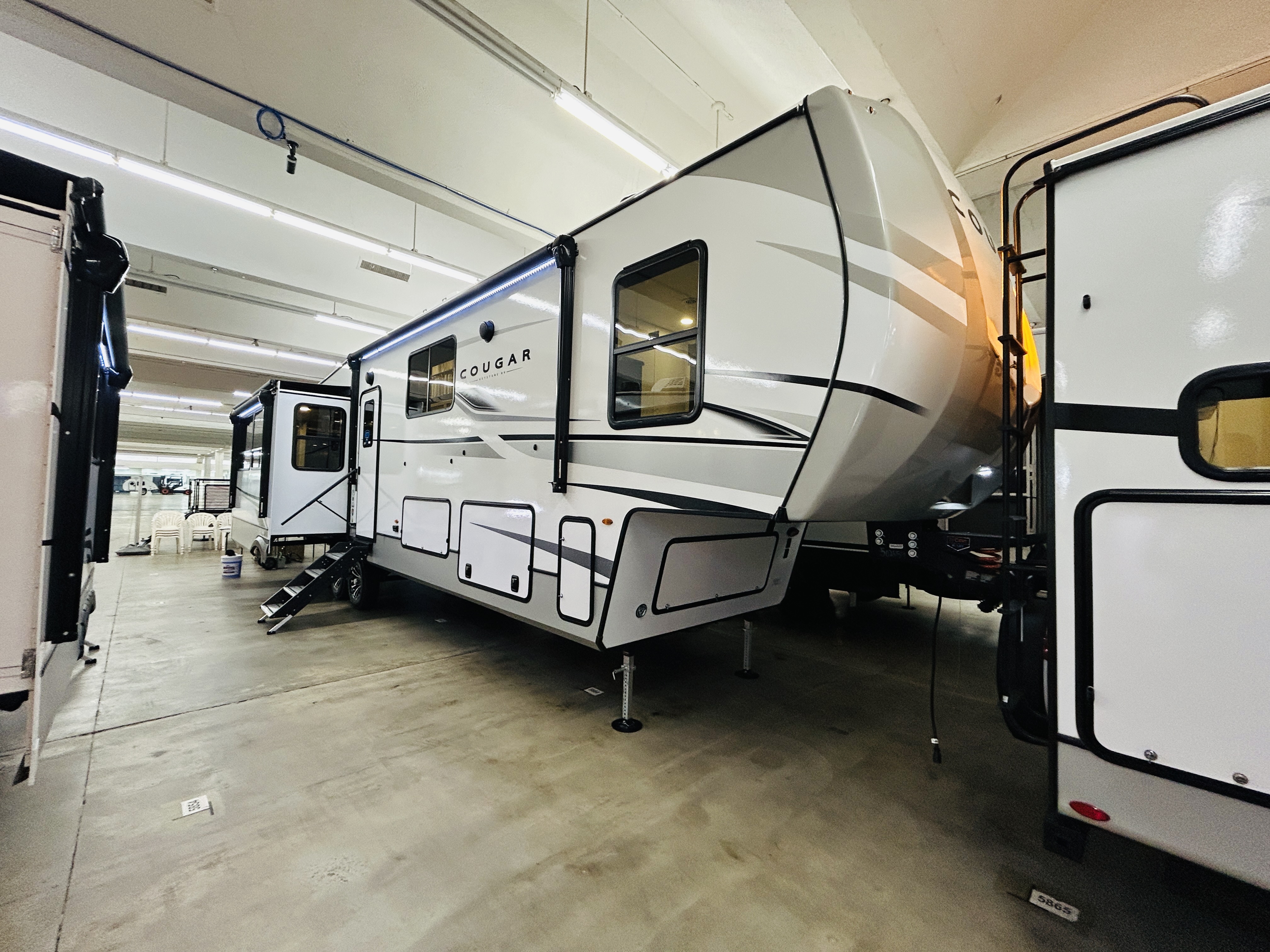 NEW 2025 Keystone COUGAR 360MBI