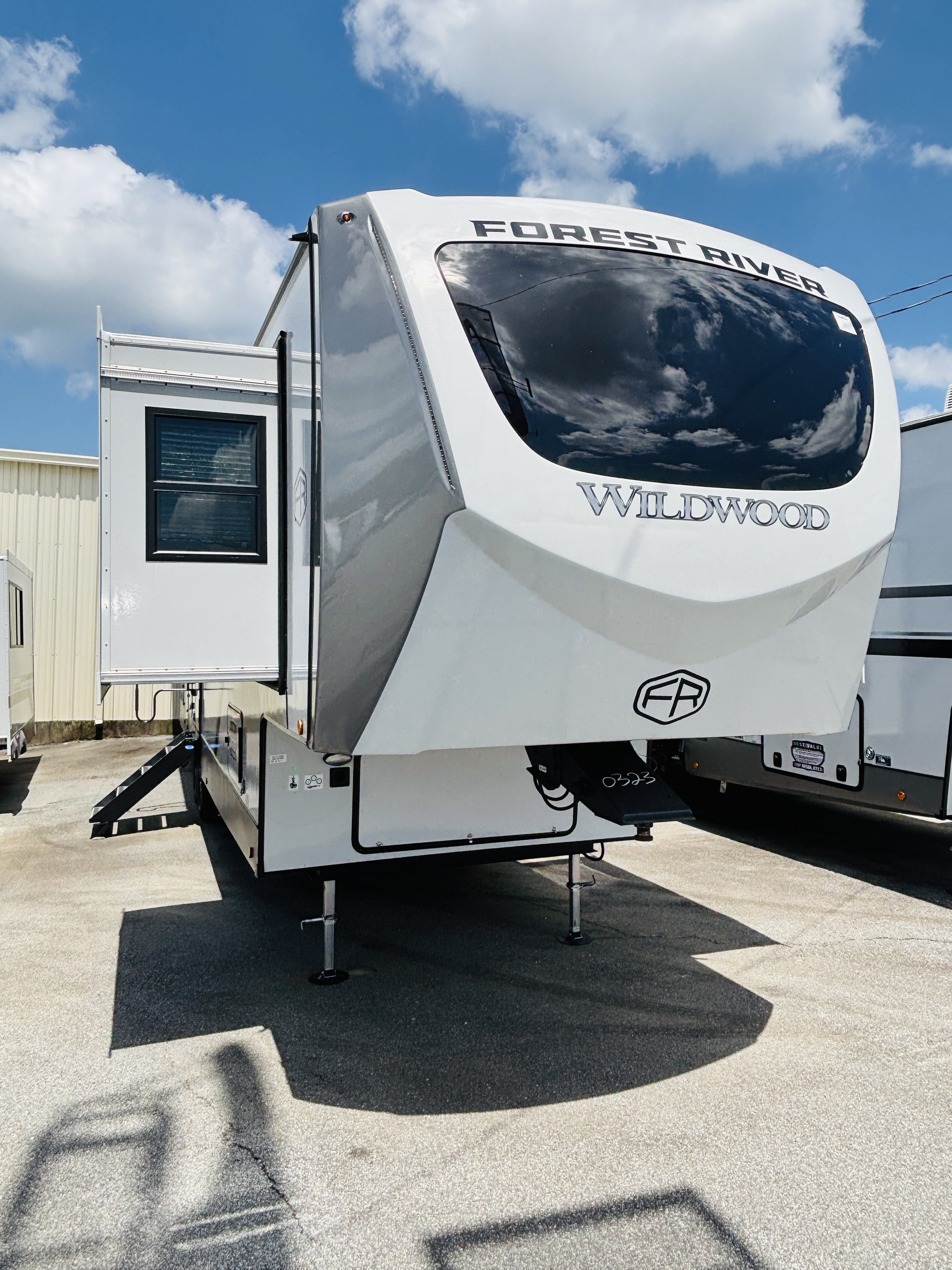NEW 2025 Forest River HERITAGE GLEN 36FL