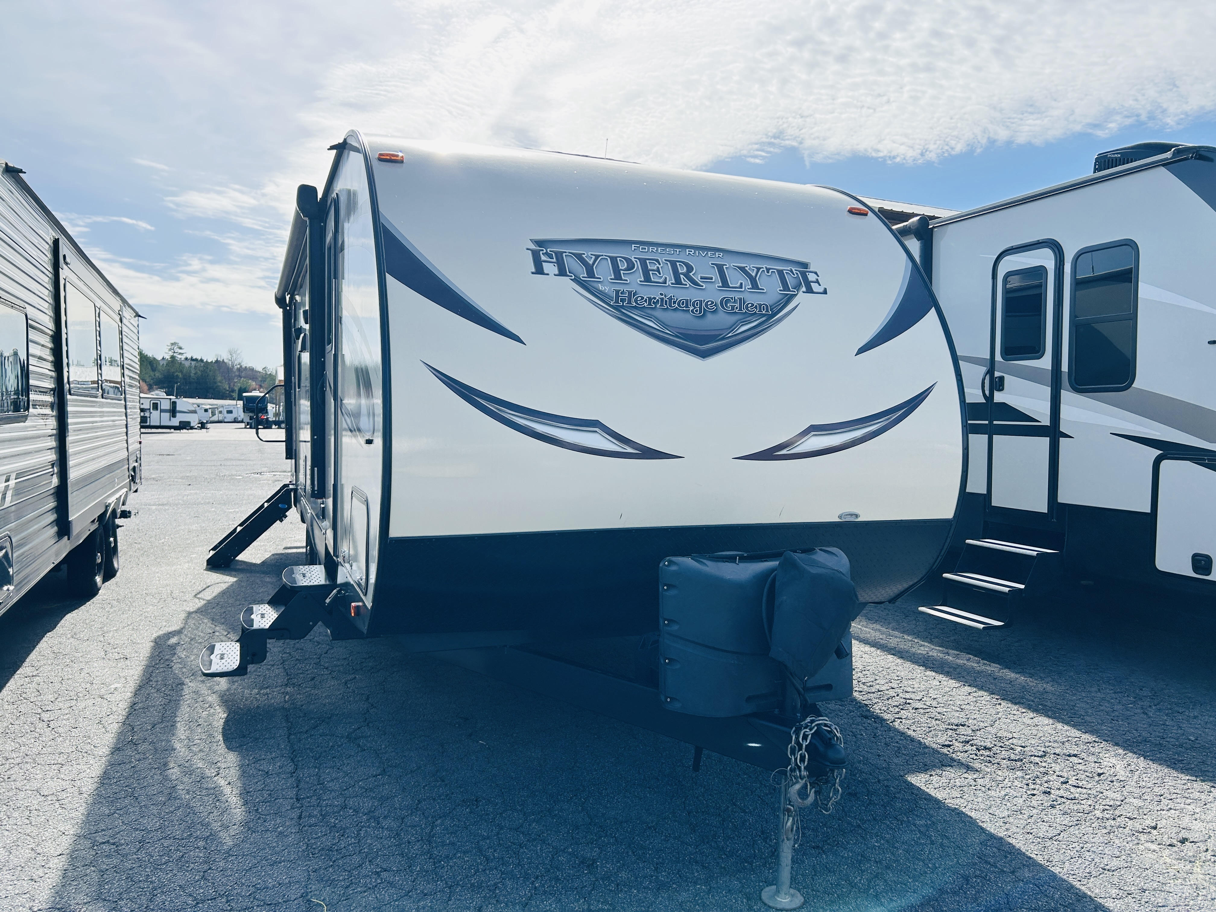 USED 2017 Forest River HERITAGE GLEN 26RLHL