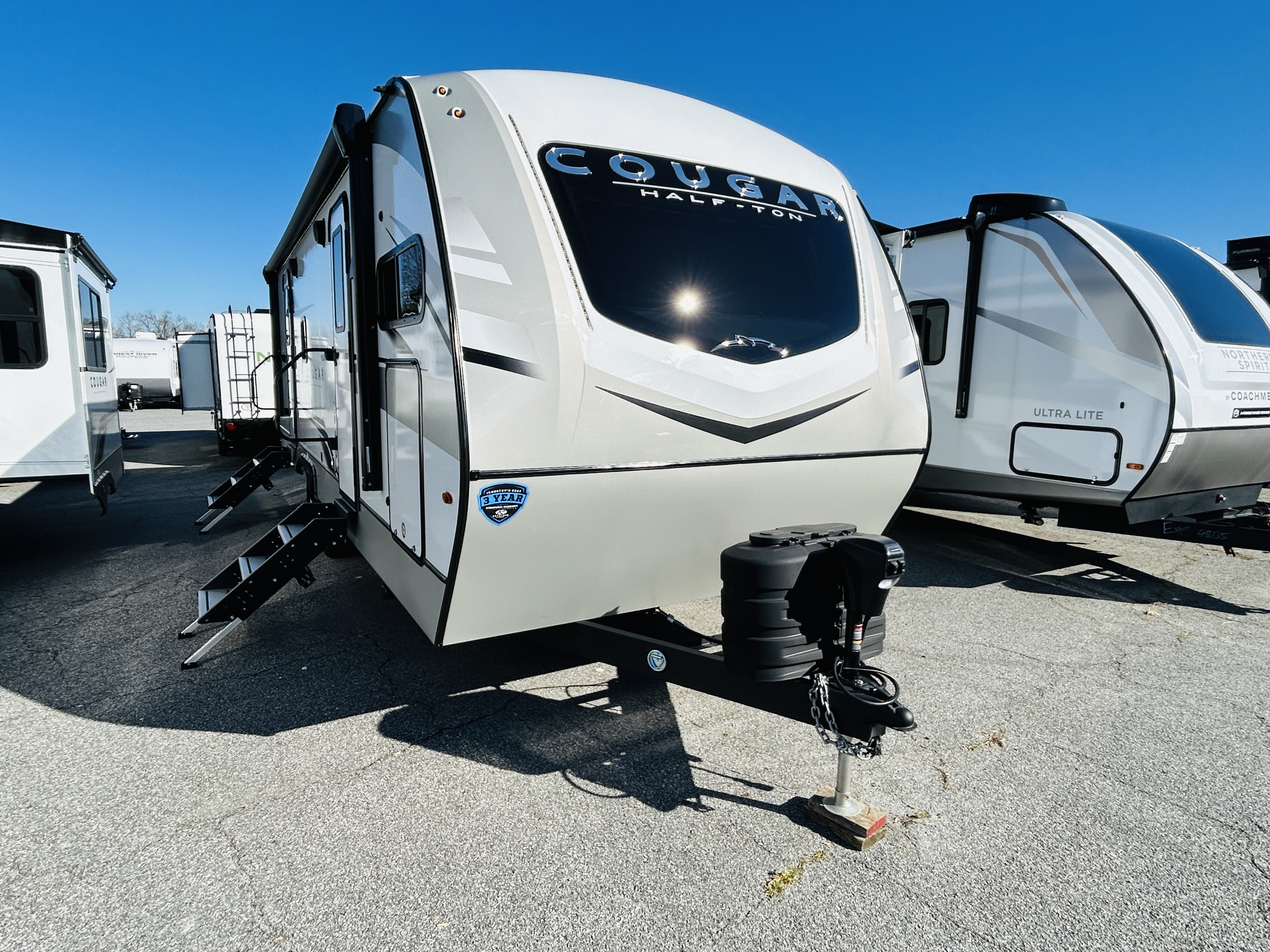 NEW 2025 Keystone COUGAR HALF-TON 25FKD