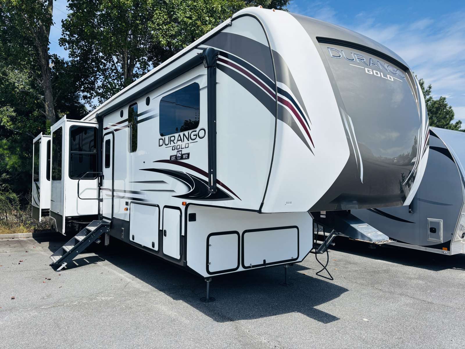 USED 2020 Kz DURANGO GOLD 391RKQ - Three Way Campers