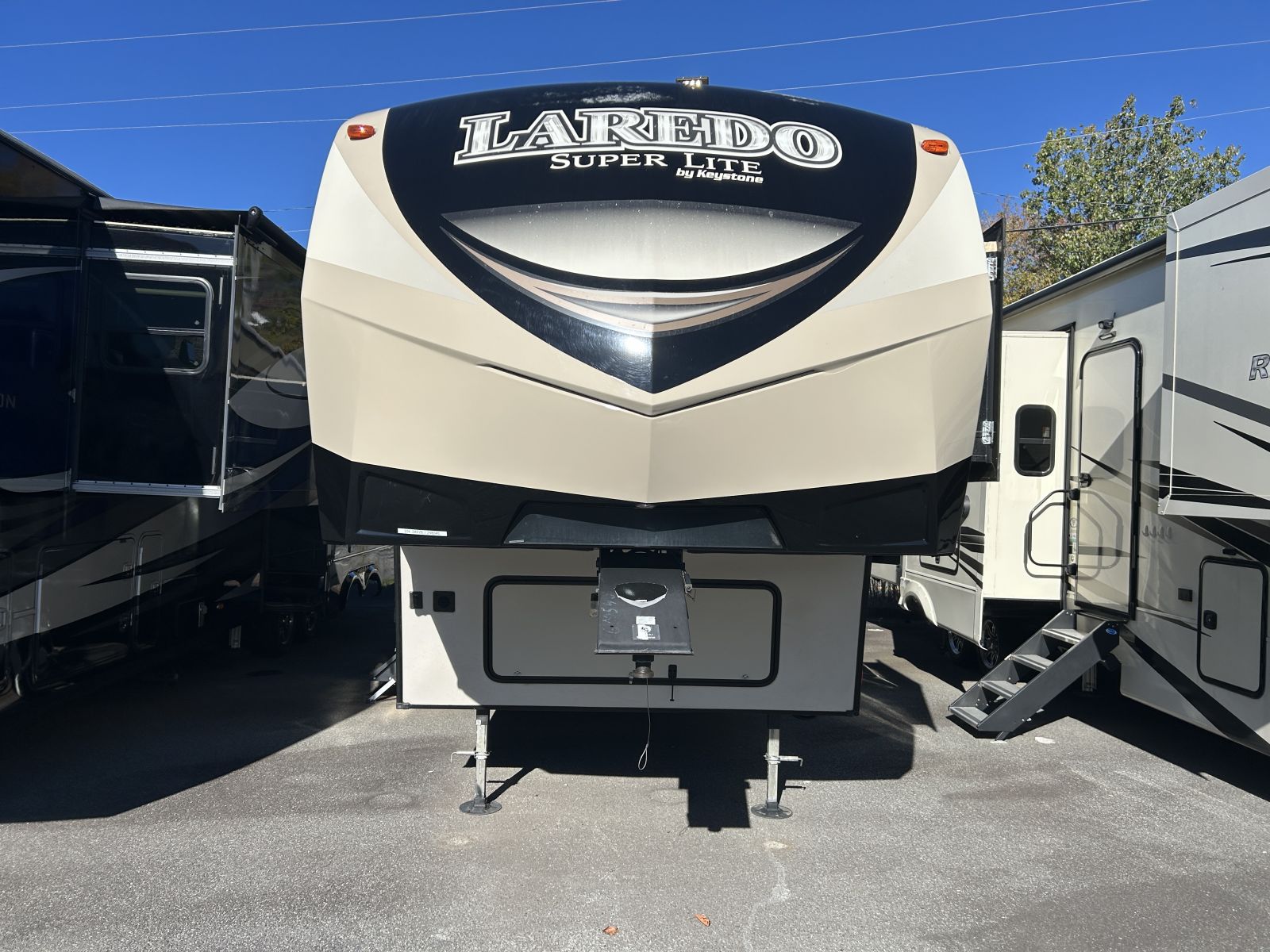 USED 2019 Keystone LAREDO 298SRL