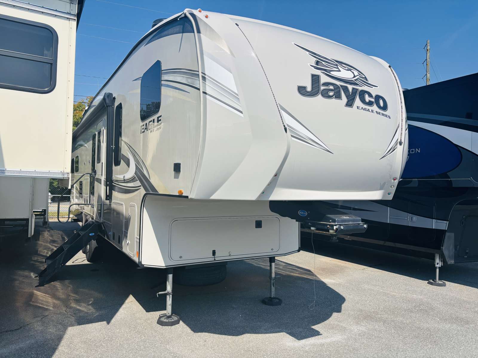 USED 2020 Jayco JAYCO EAGLE 30.5 MLOK - Three Way Campers