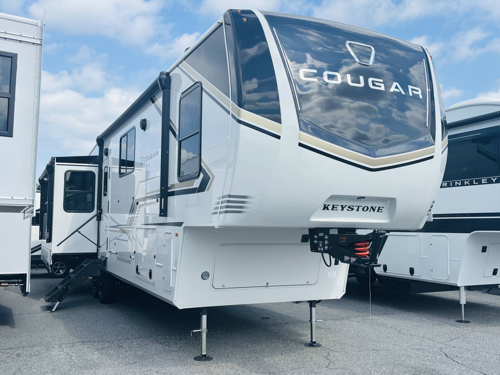 NEW 2026 Keystone COUGAR 360MBI