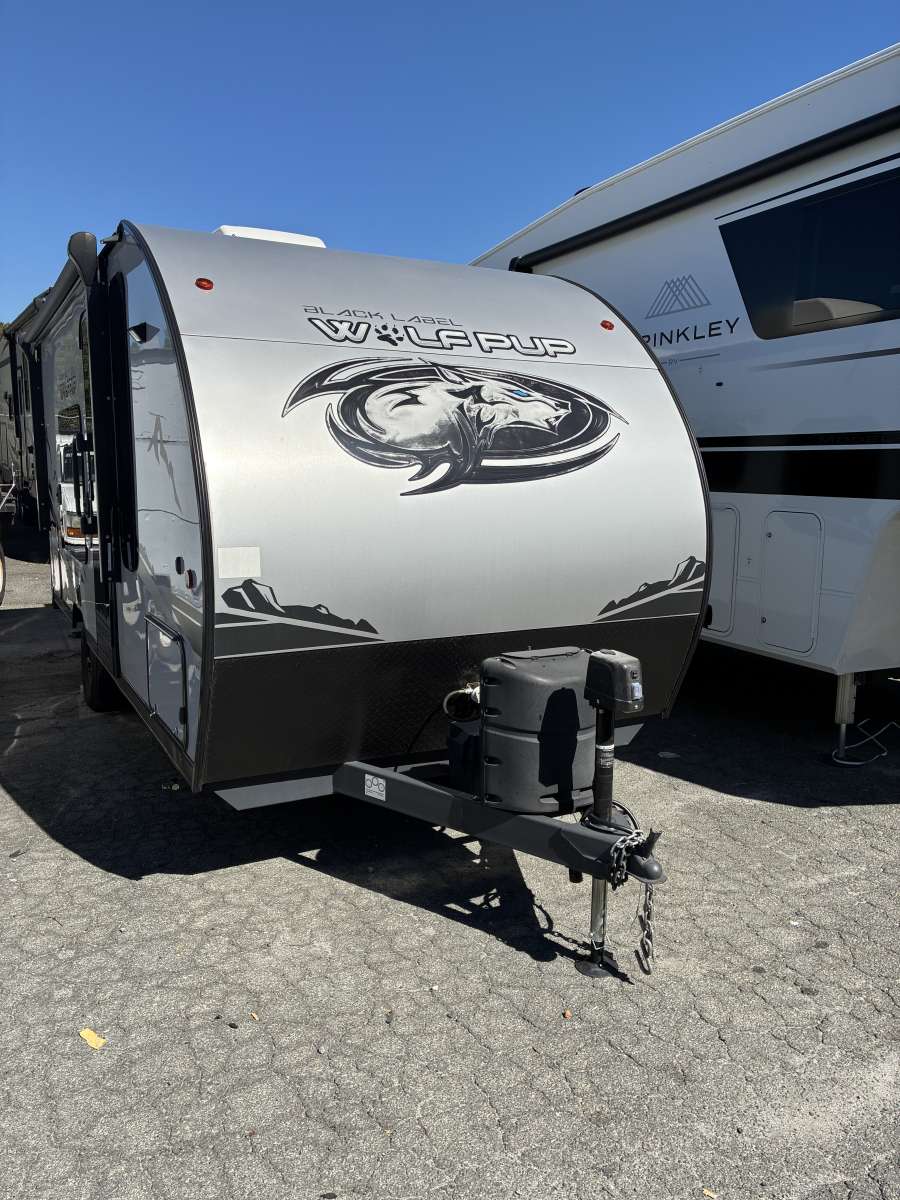USED 2022 Cherokee WOLF PUP 16FQBL - Three Way Campers