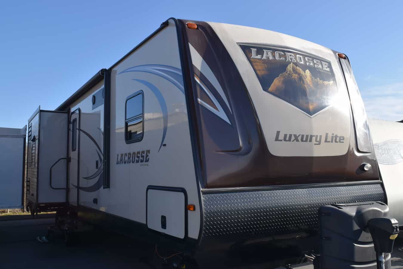 USED 2016 Primetime LACROSSE 329BHT