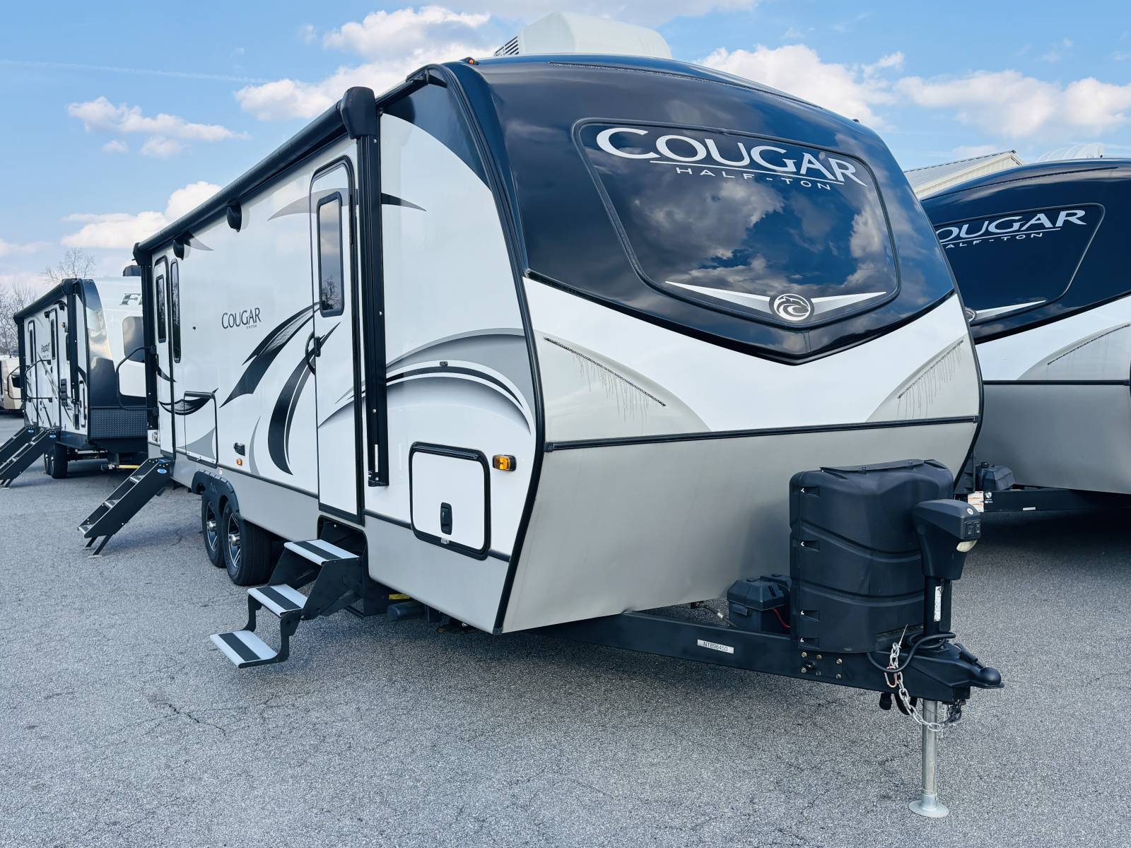 USED 2021 Keystone COUGAR 26RKS - Three Way Campers