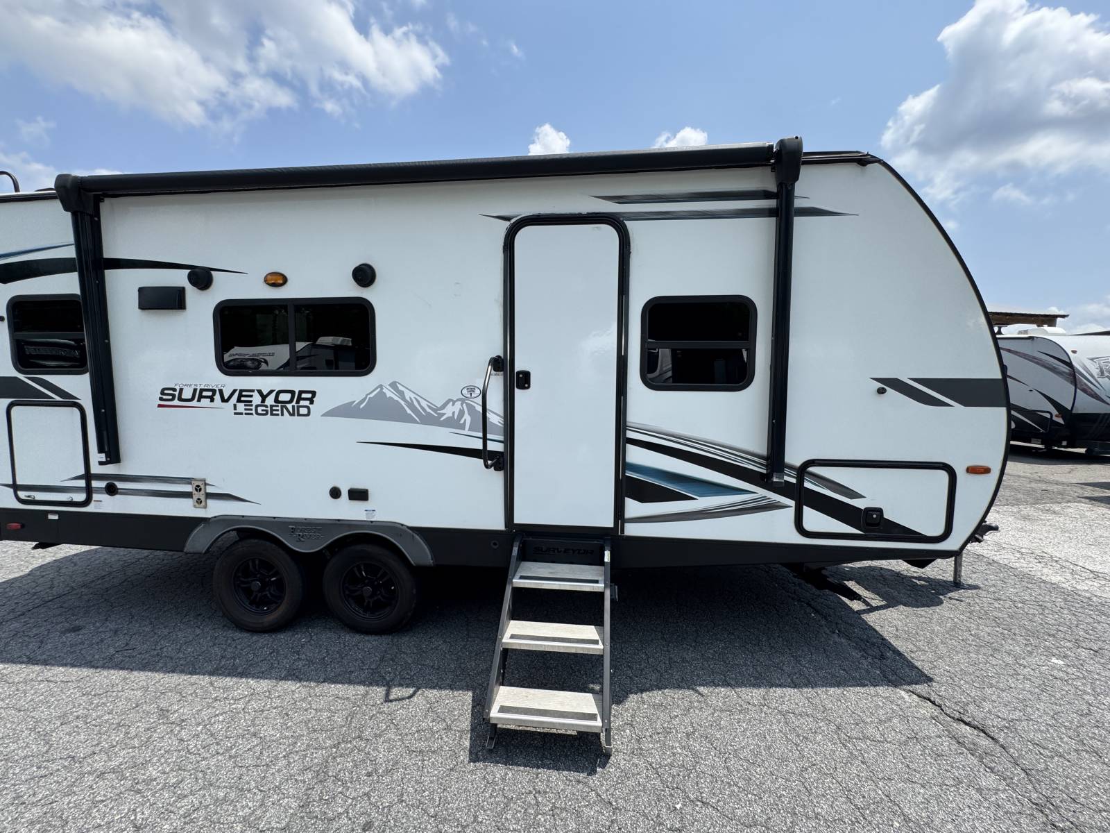 USED 2022 Forest River SURVEYOR 203RKLE