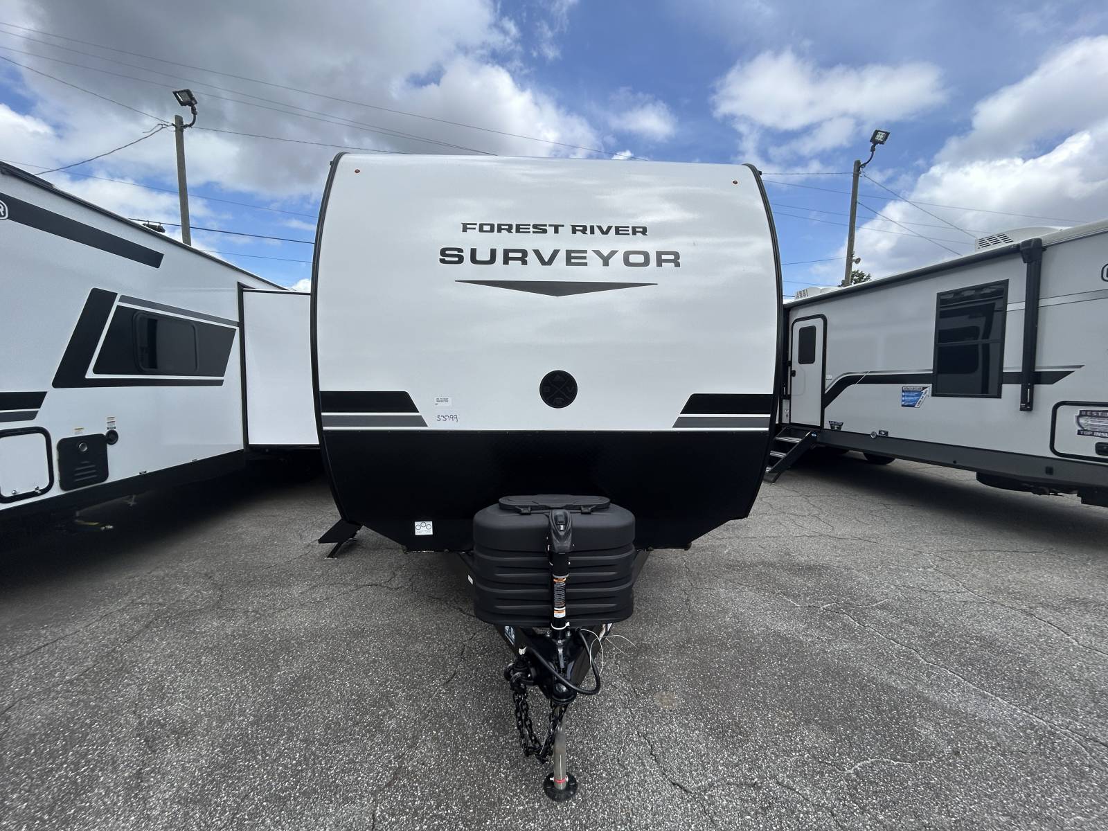 NEW 2027 Forest River SURVEYOR 29CAMP