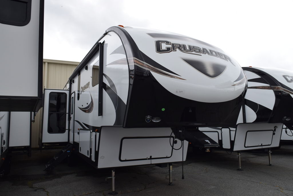 2018 PRIME TIME CRUSADER 319RKT