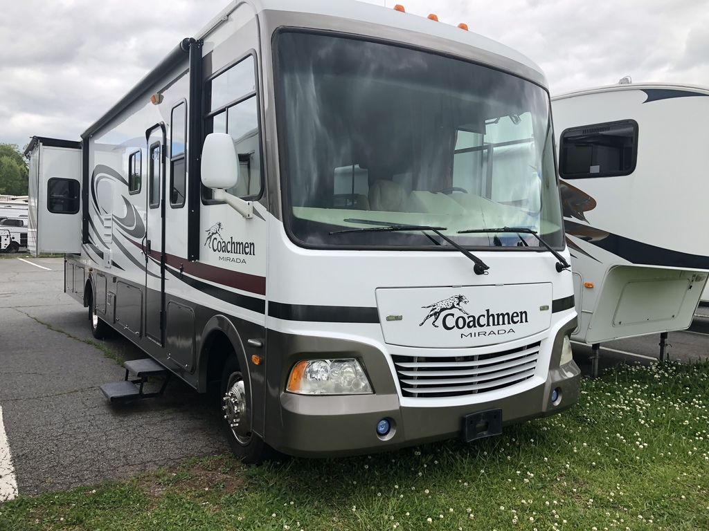 USED 2011 Coachmen Mirada 32DS