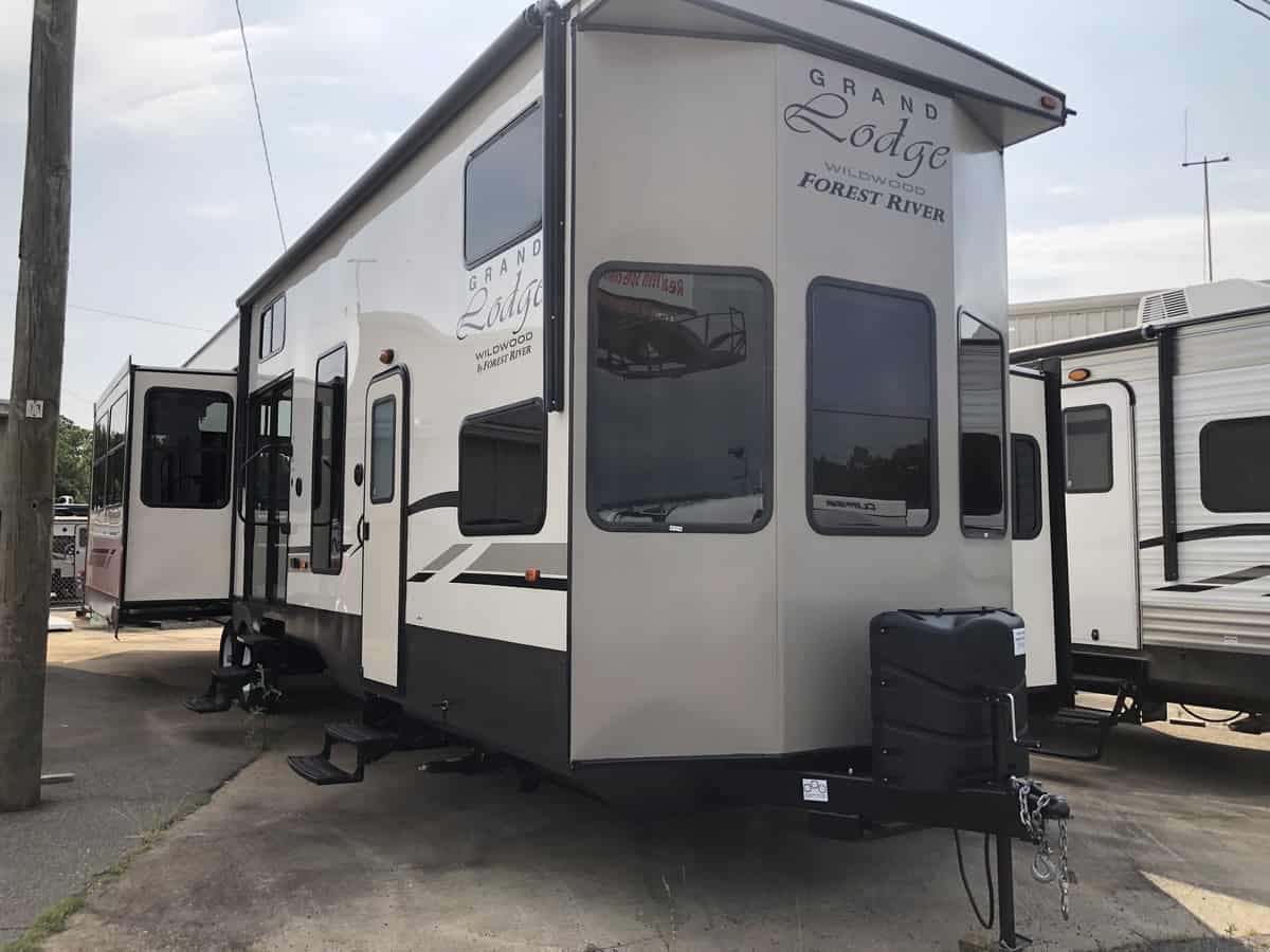 NEW 2020 Forest River WILDWOOD PT 42DL