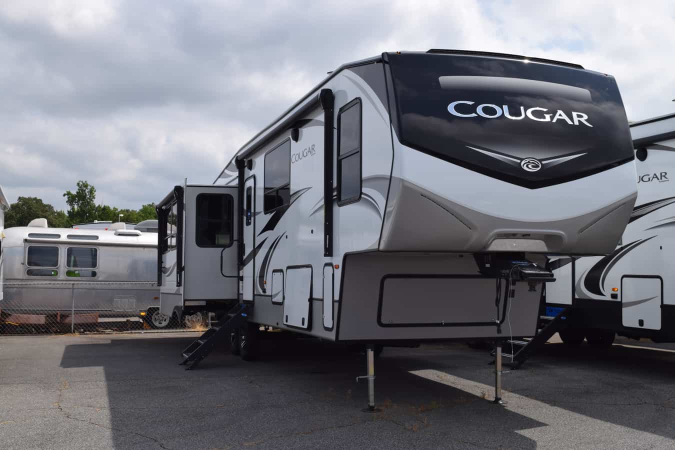 NEW 2020 Keystone COUGAR 368MBI