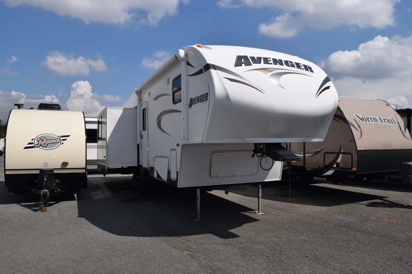 USED 2014 Prime Time AVENGER 528SGS