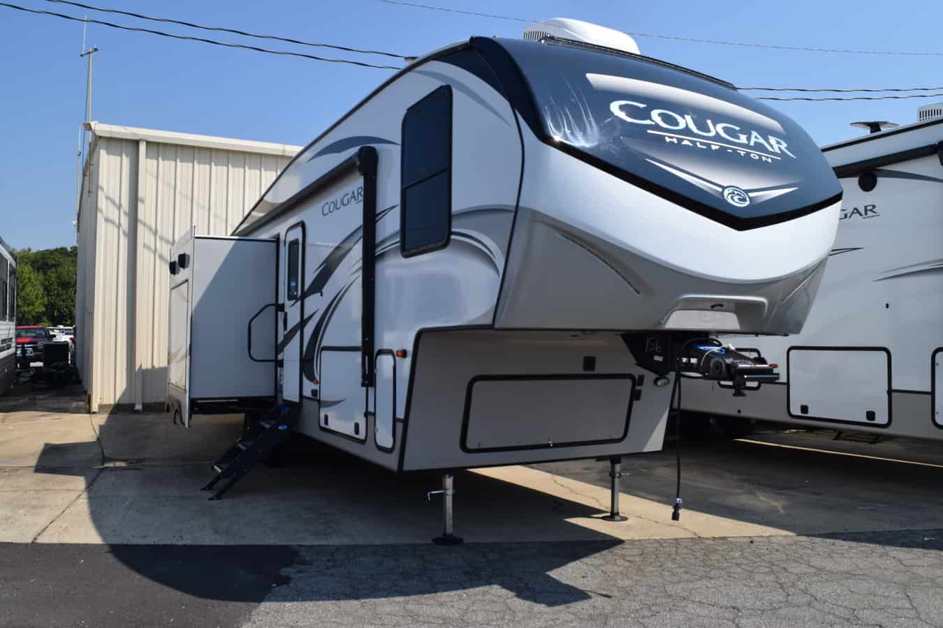 NEW 2020 Keystone COUGAR HALF-TON 29RKS