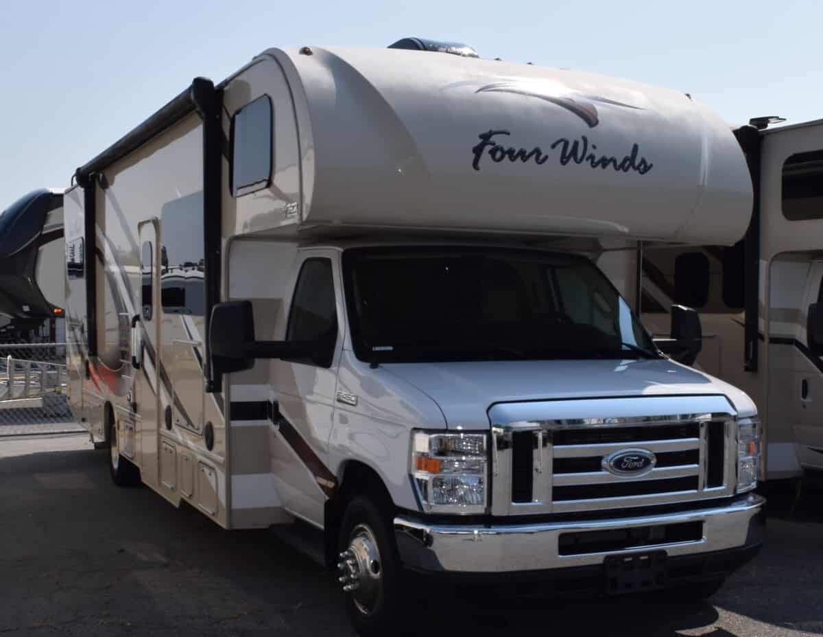 USED 2018 Thor FOURWINDS 31E