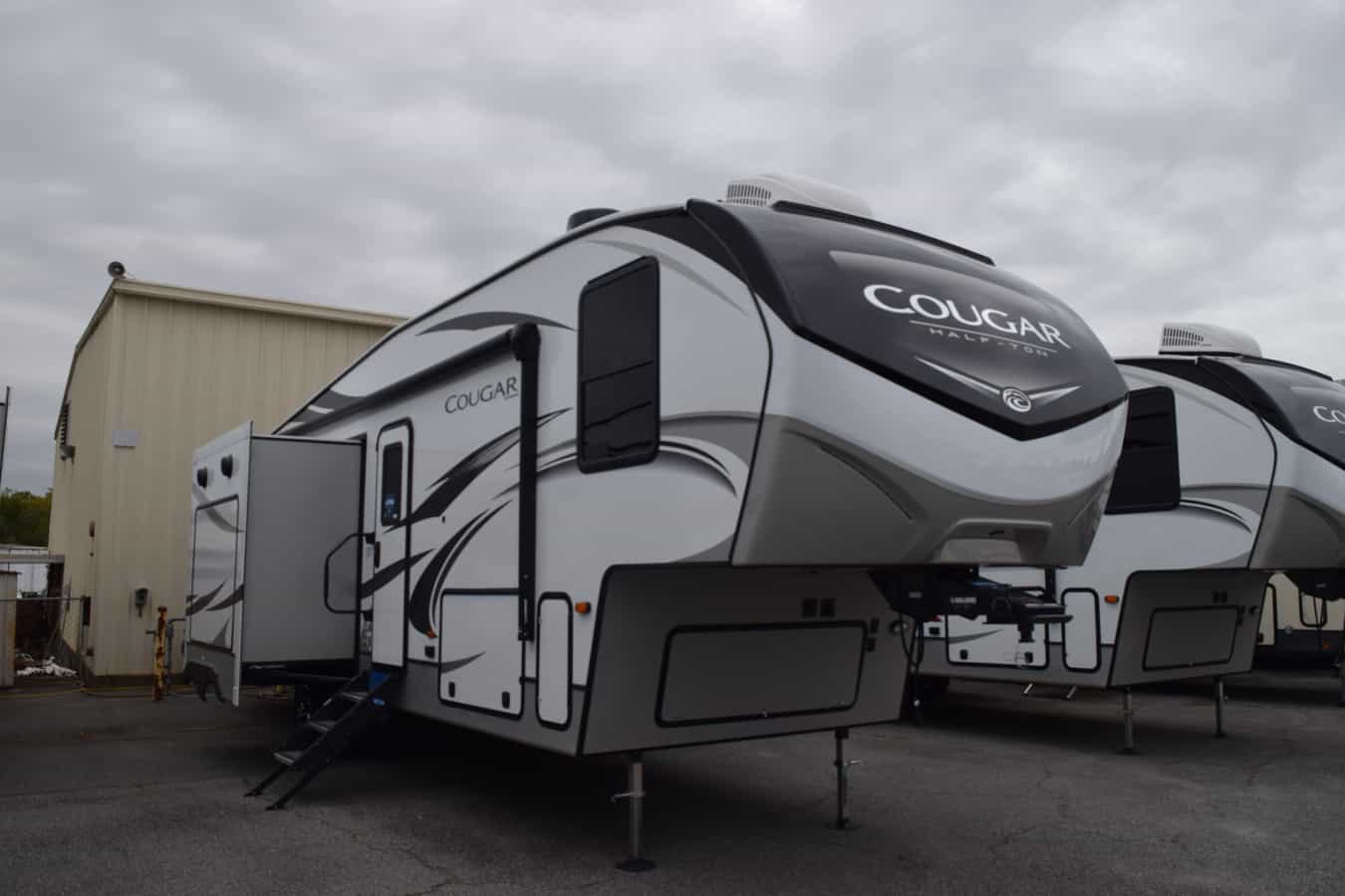 NEW 2020 Keystone COUGAR HALF-TON 29RKS