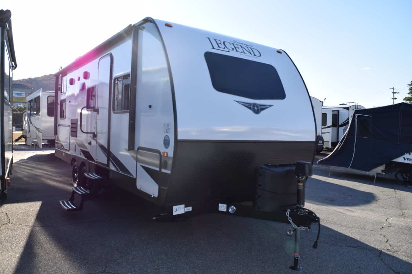NEW 2020 Forest River SURVEYOR 240BHLE