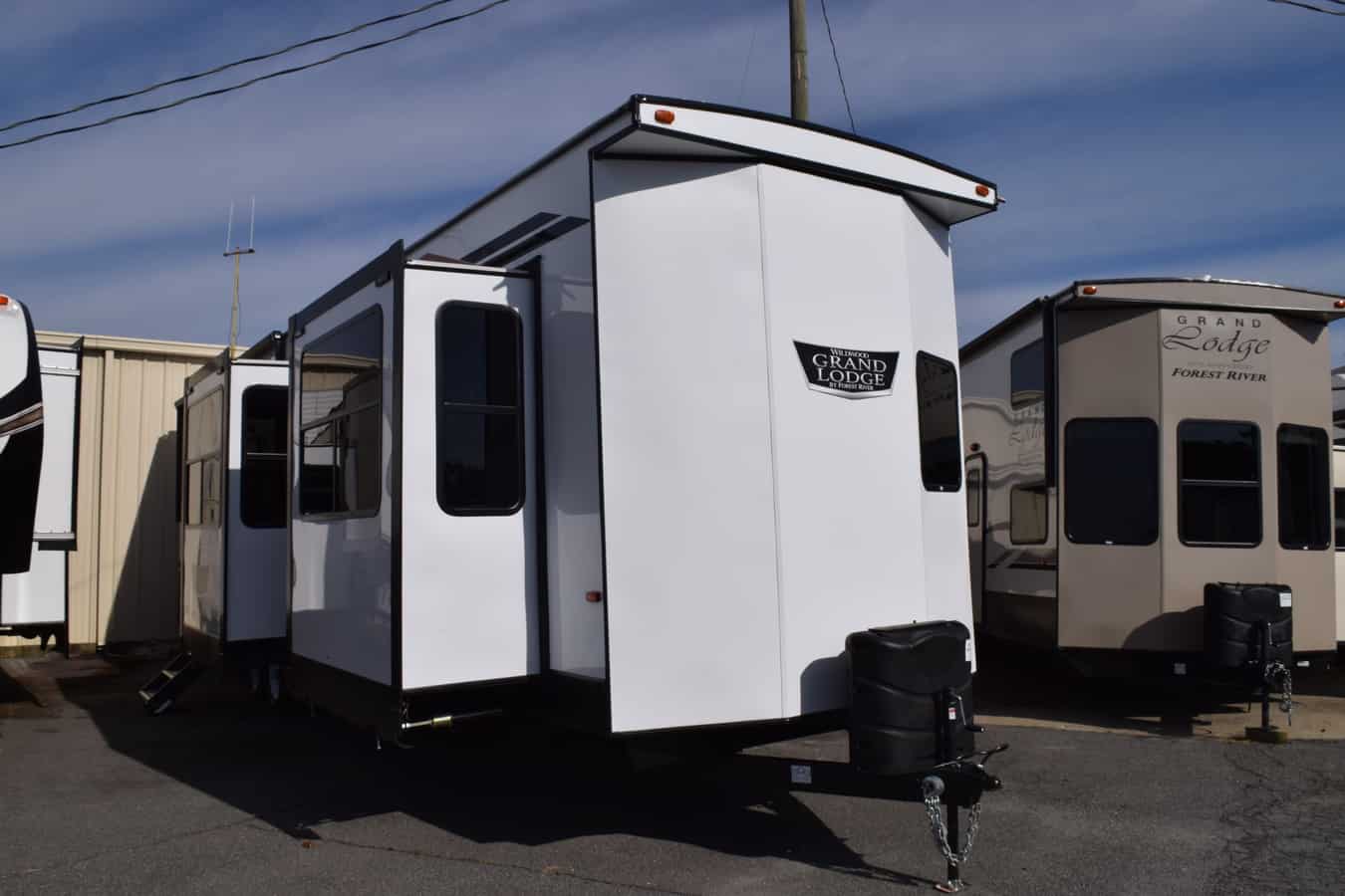 NEW 2020 Forest River WILDWOOD PT 42FK