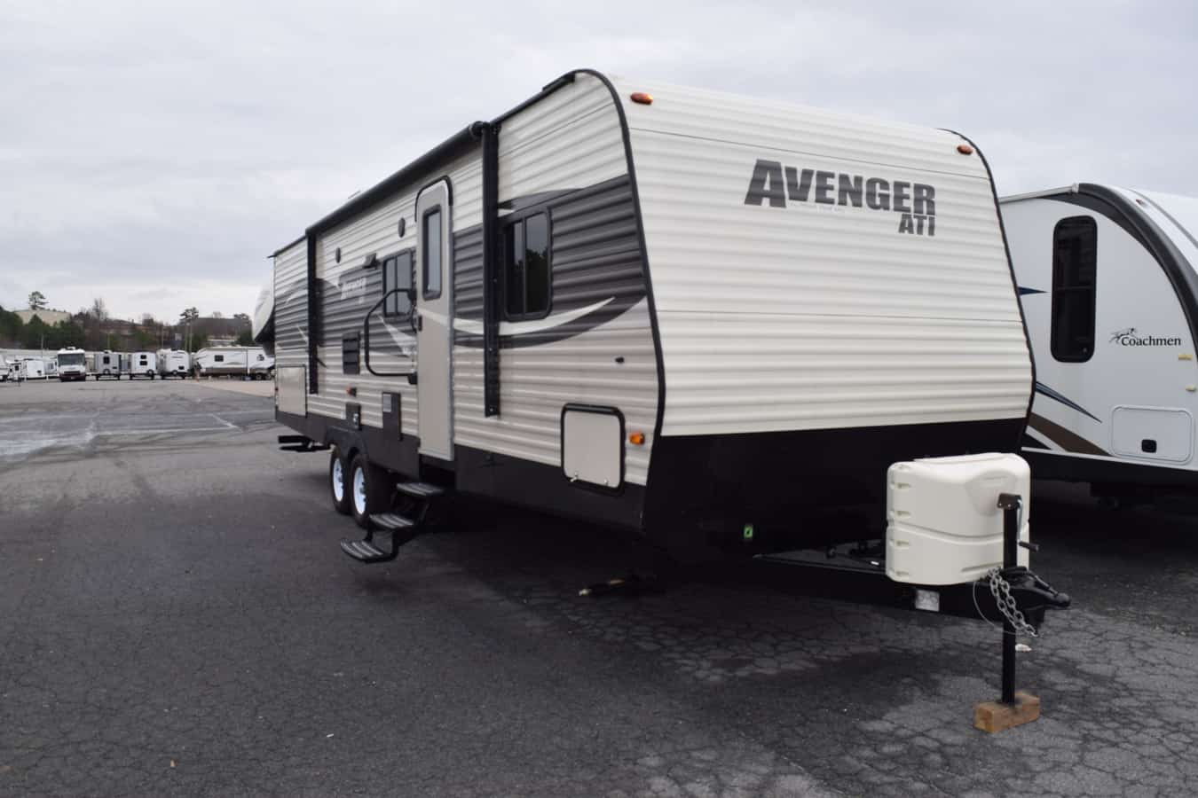 USED 2017 Prime Time AVENGER 27RBS