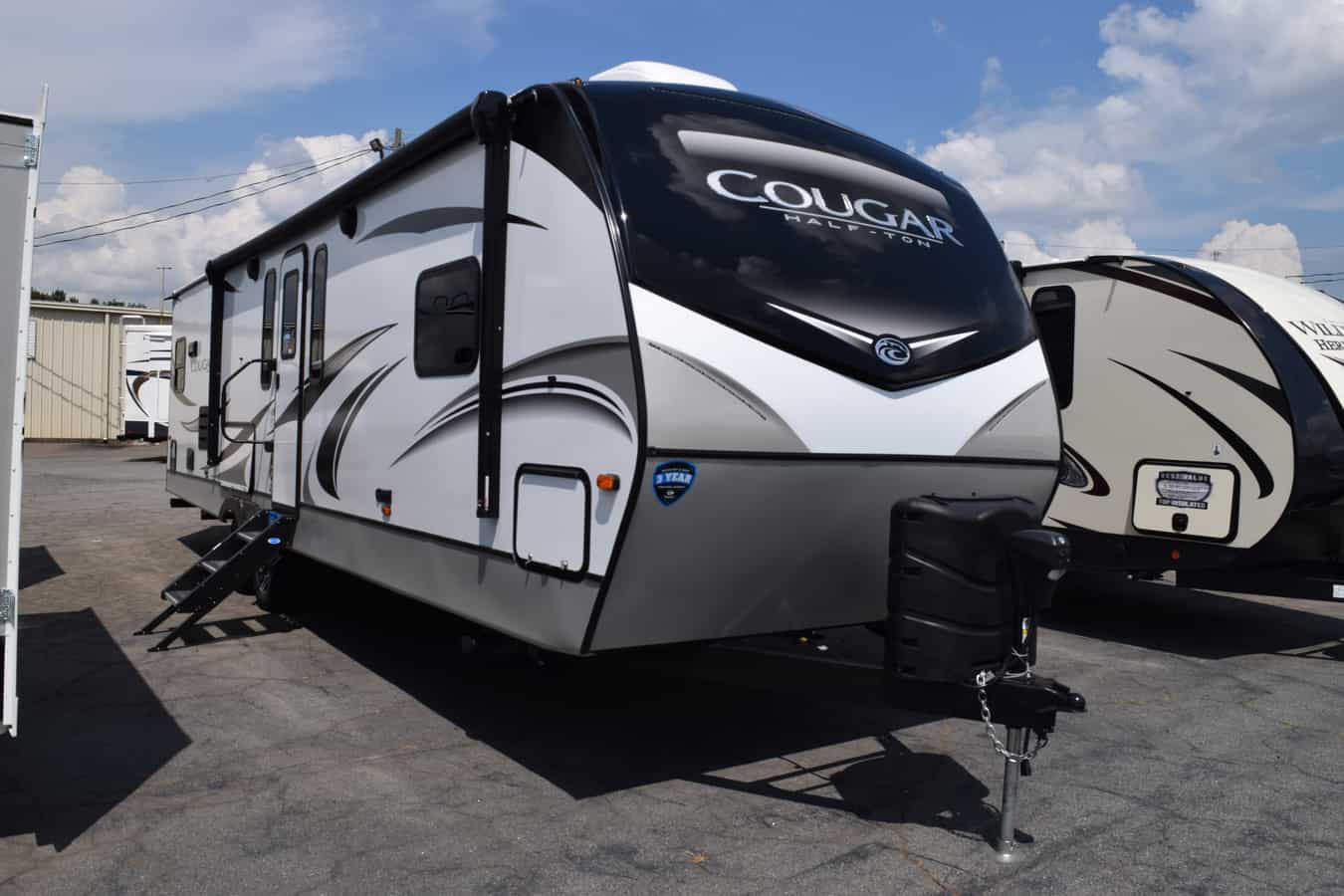 NEW 2021 Keystone COUGAR HALF-TON 30RKD