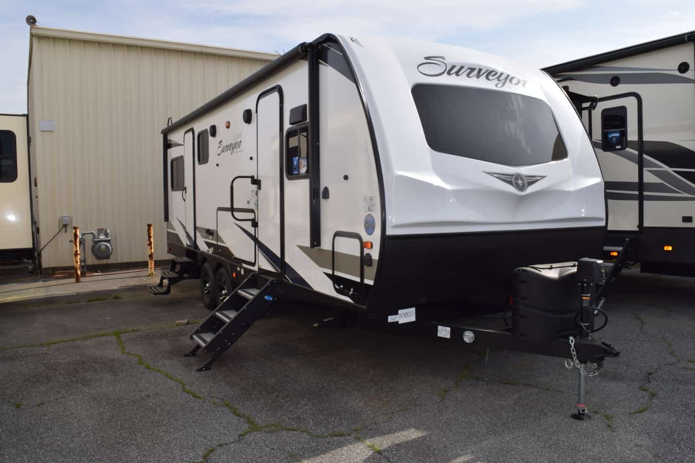 NEW 2021 Forest River SURVEYOR 250FKS