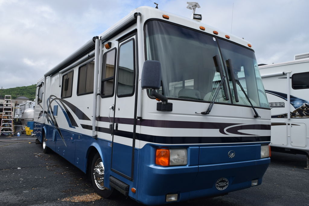 USED 1998 Monaco Windsor 36 PB