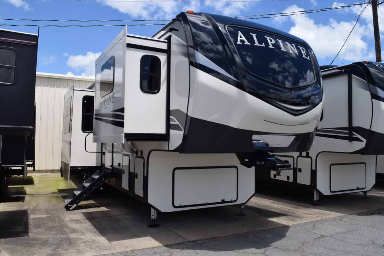 NEW 2021 Keystone ALPINE 3701FL