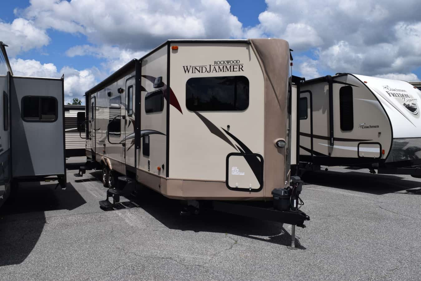 USED 2017 Rockwood ROCKWOOD WIND JAMMER 3008