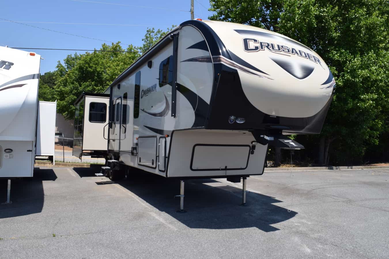 USED 2017 Prime Time CRUSADER 380MBH