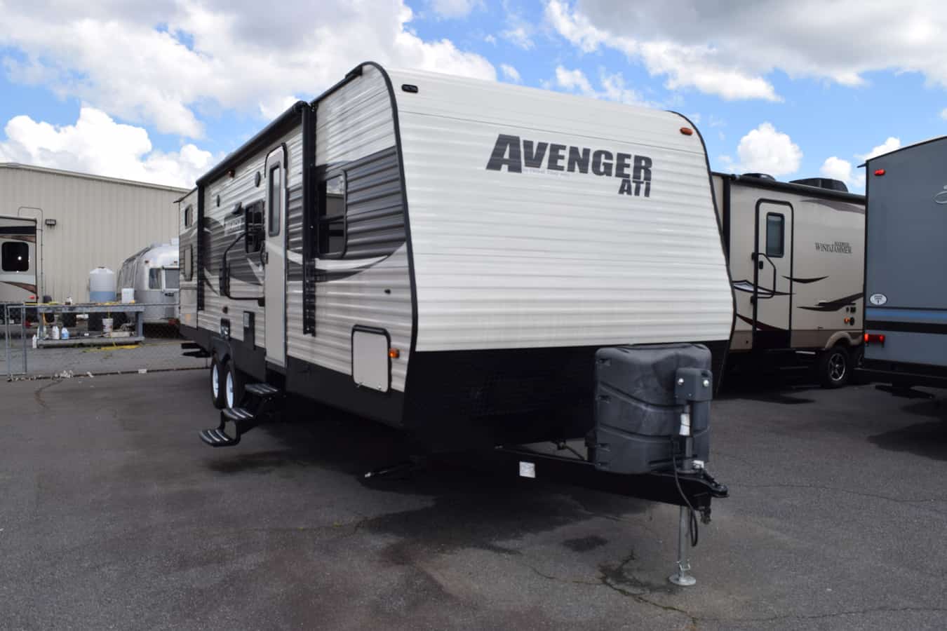 USED 2017 Prime Time AVENGER AVT27DBS