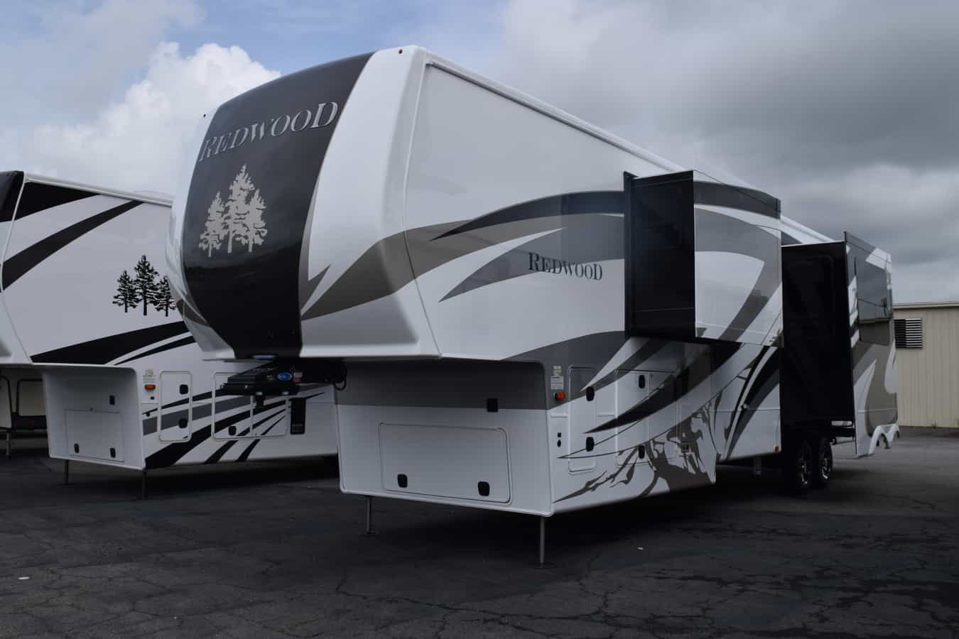 NEW 2021 Crossroads REDWOOD 4001LK