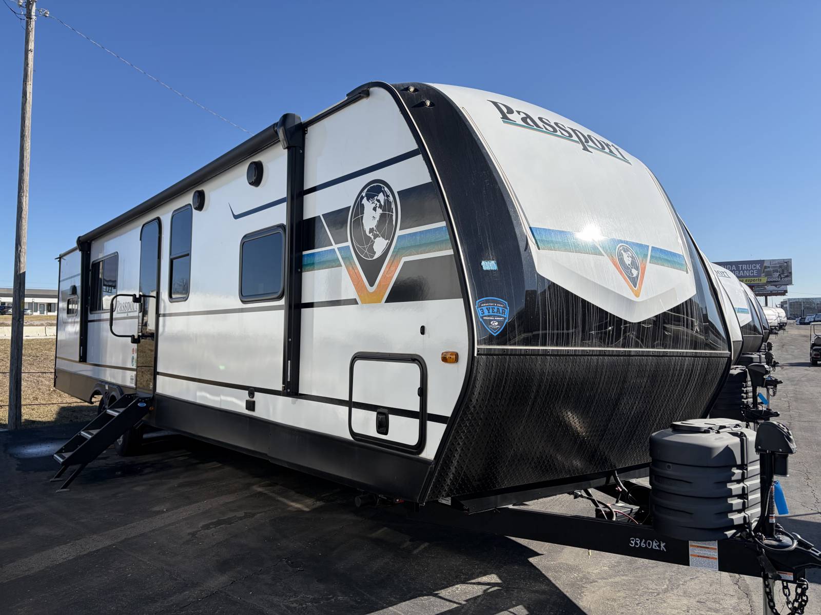 New 2025 Keystone PASSPORT 3360BK - Trailside RV Kansas City