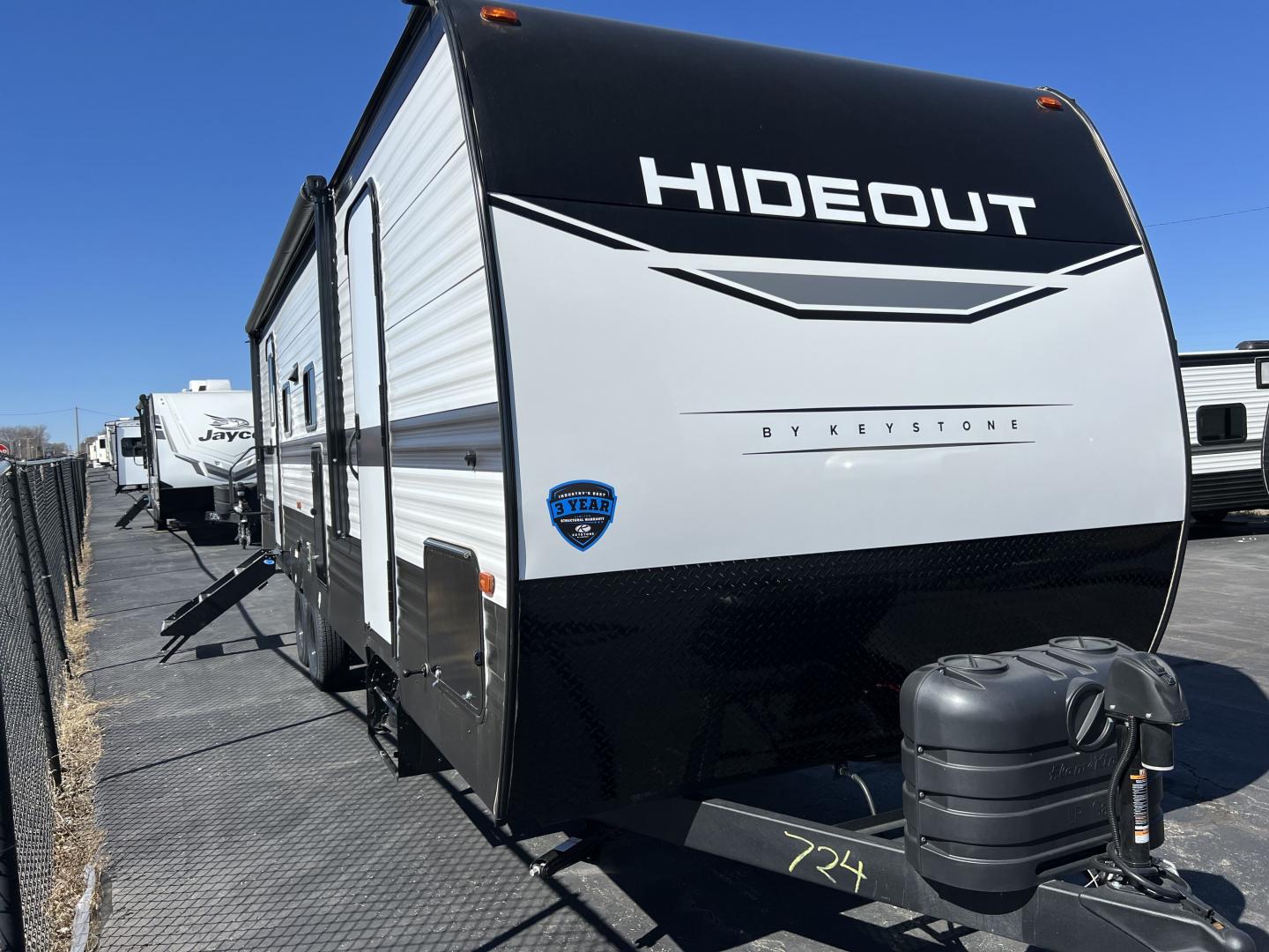 New 2025 Keystone HIDEOUT 28BUS - Trailside RV Kansas City