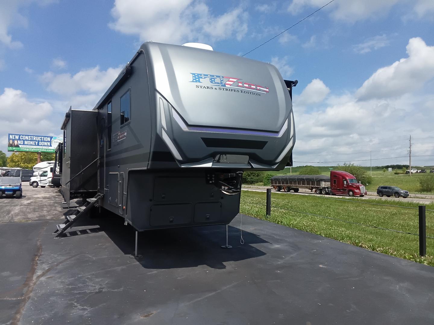 New 2025 Keystone FUZION 442 - Trailside RV Kansas City