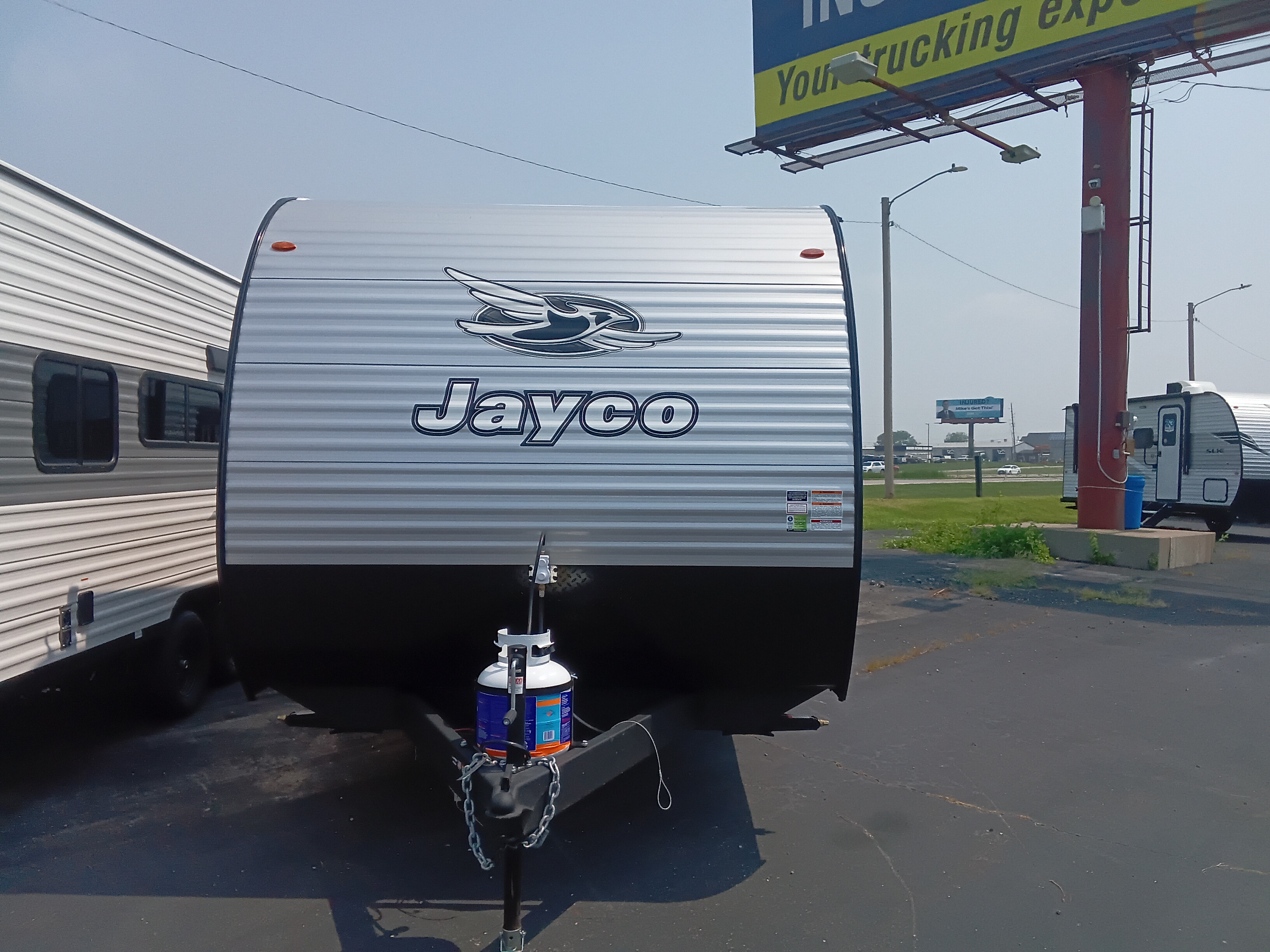 New 2026 Jayco JAY FLIGHT SLX 8 WIDE 250BBH - Trailside RV Kansas City
