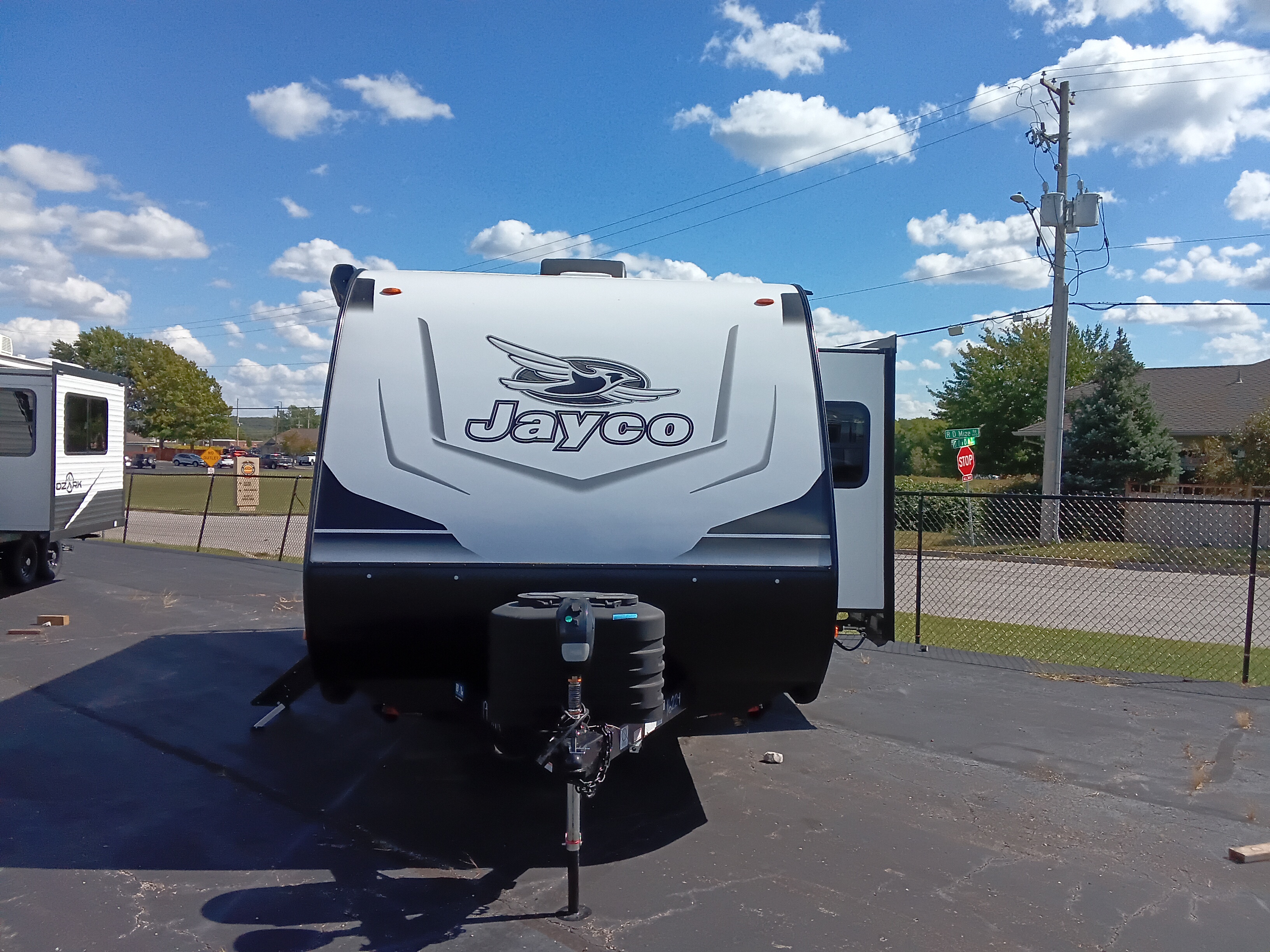 New 2026 Jayco JAY FEATHER 19MRK - Trailside RV Kansas City