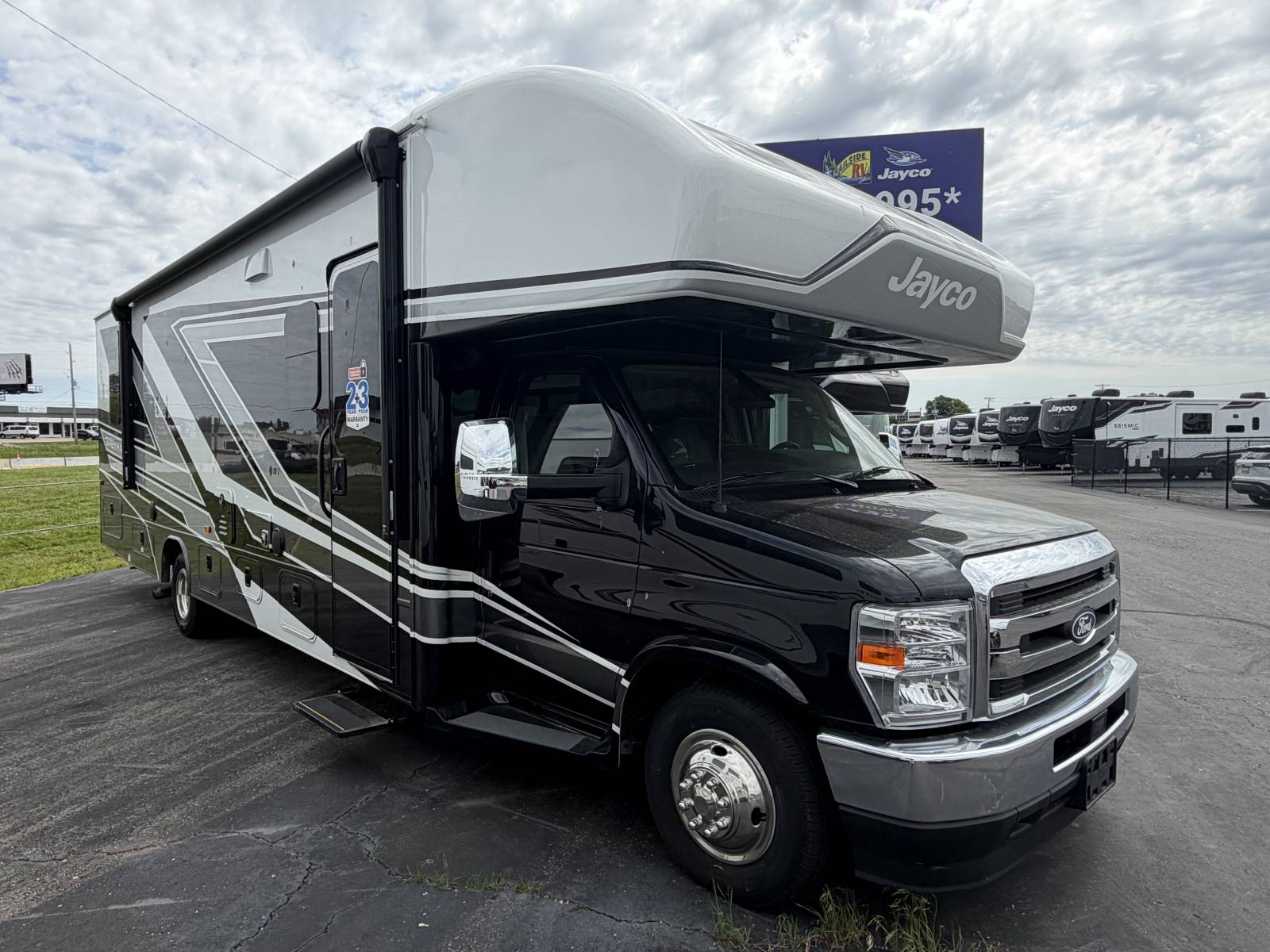 New 2026 Jayco GREYHAWK 30Z - Trailside RV Kansas City